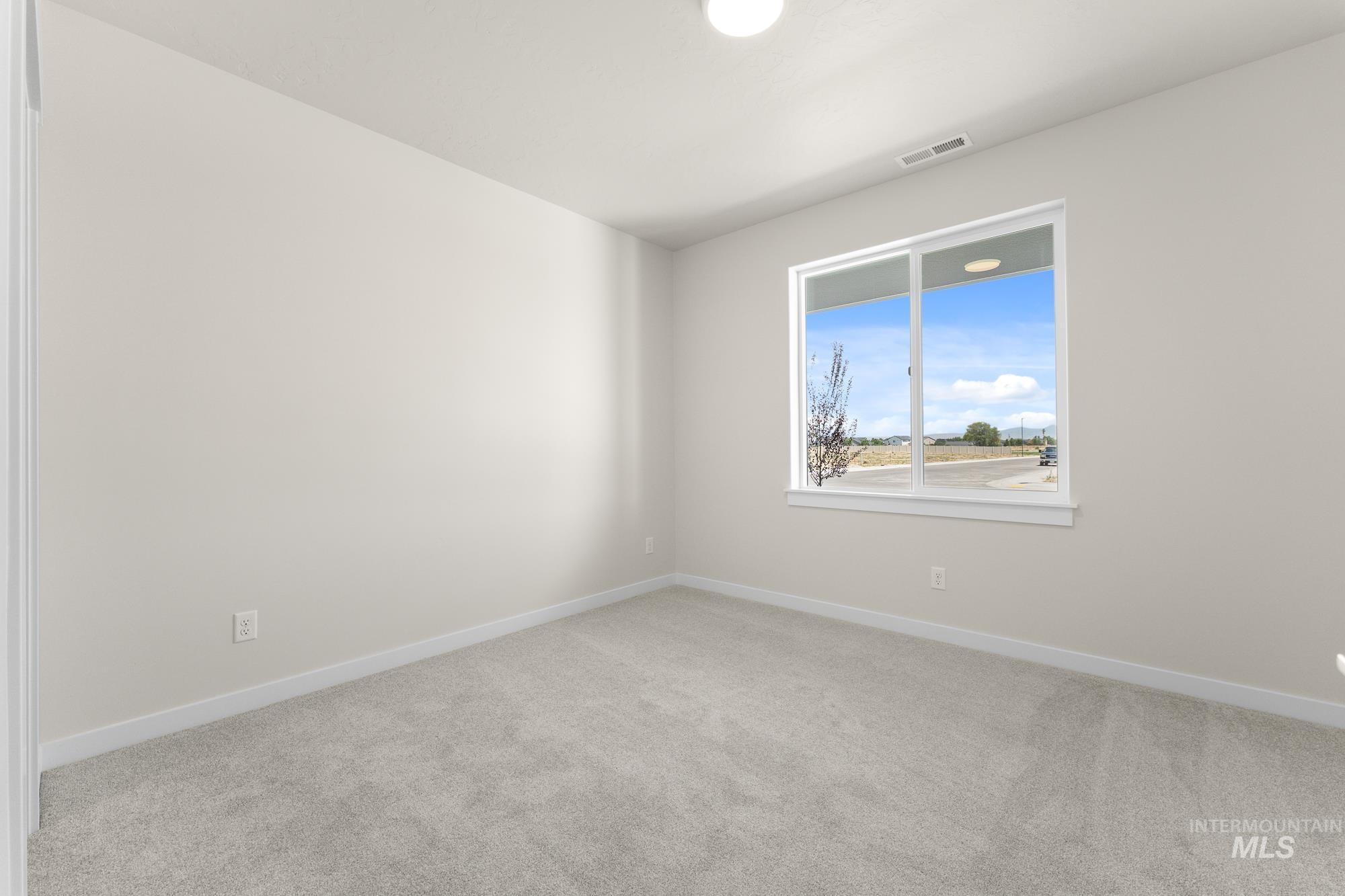2049 Sumac Ave. Property Photo 9