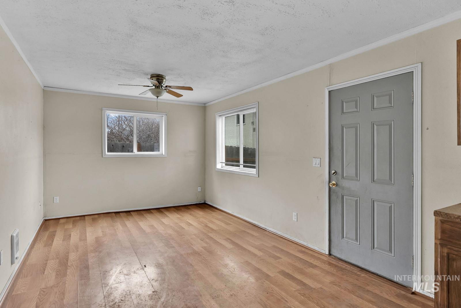 4715 Reeves Property Photo 5