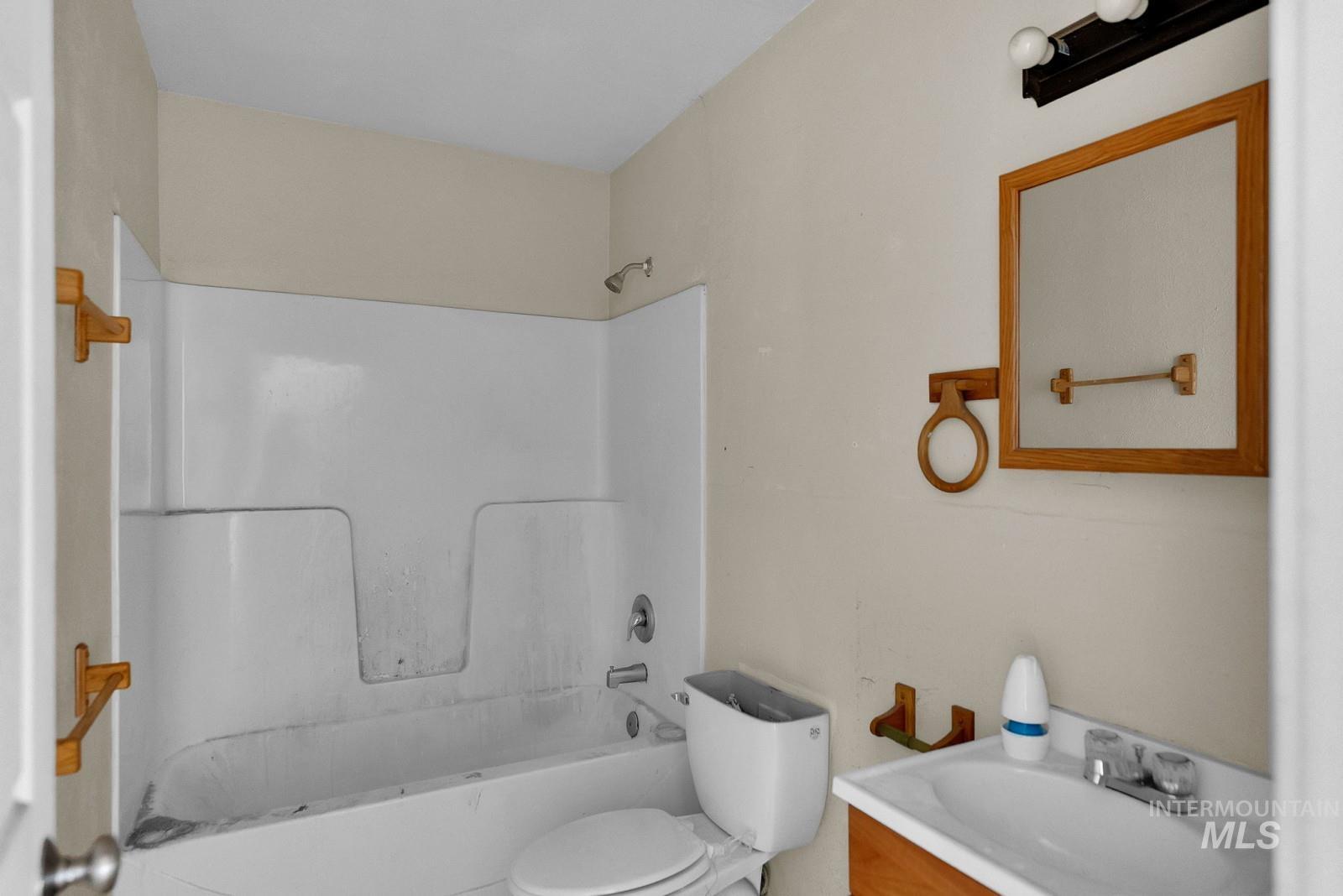4715 Reeves Property Photo 16