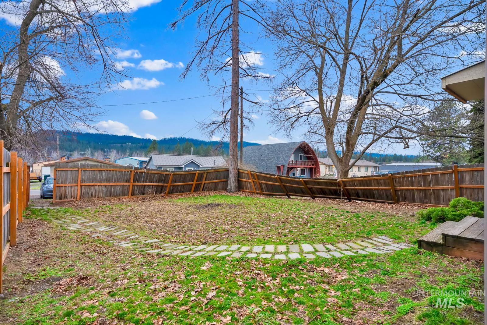 4715 Reeves Property Photo 18
