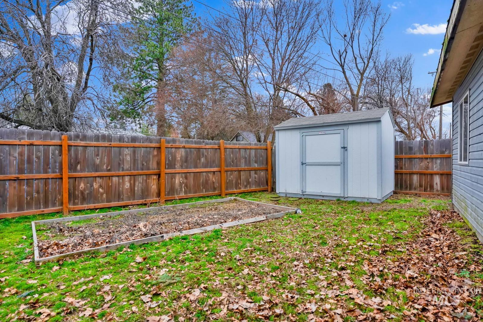 4715 Reeves Property Photo 23