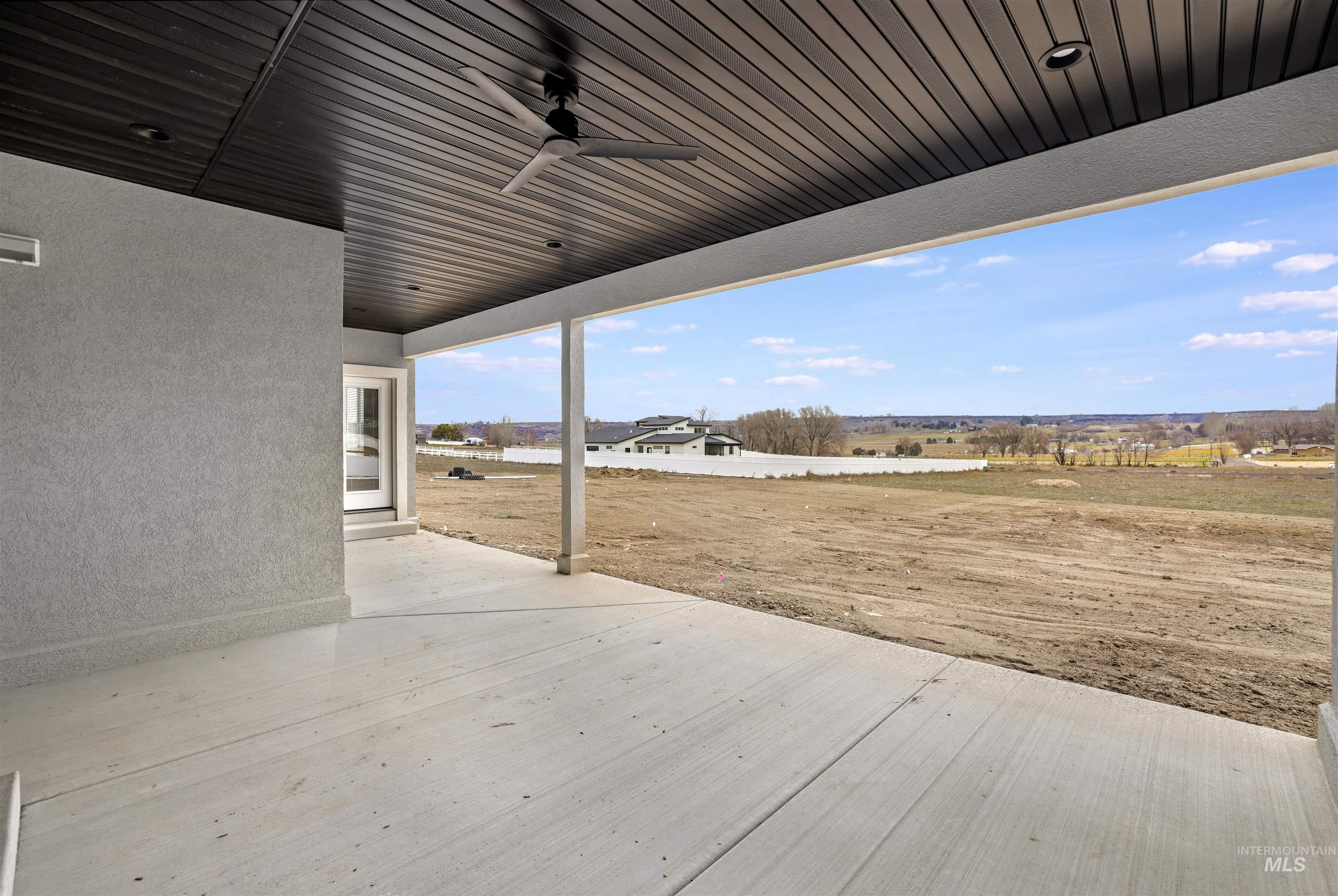 109 Stella Circle Property Photo 6