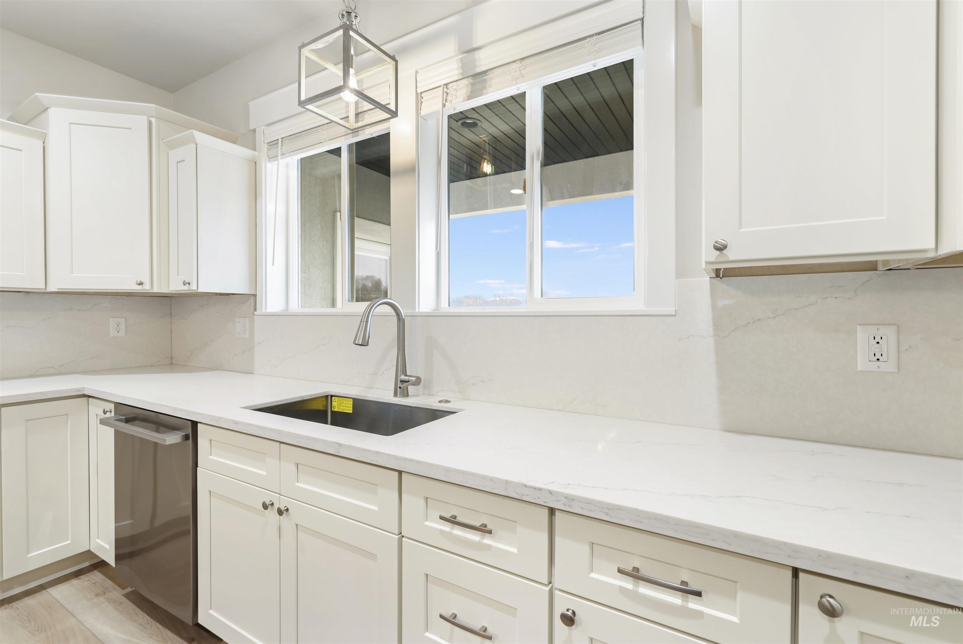 109 Stella Circle Property Photo 12