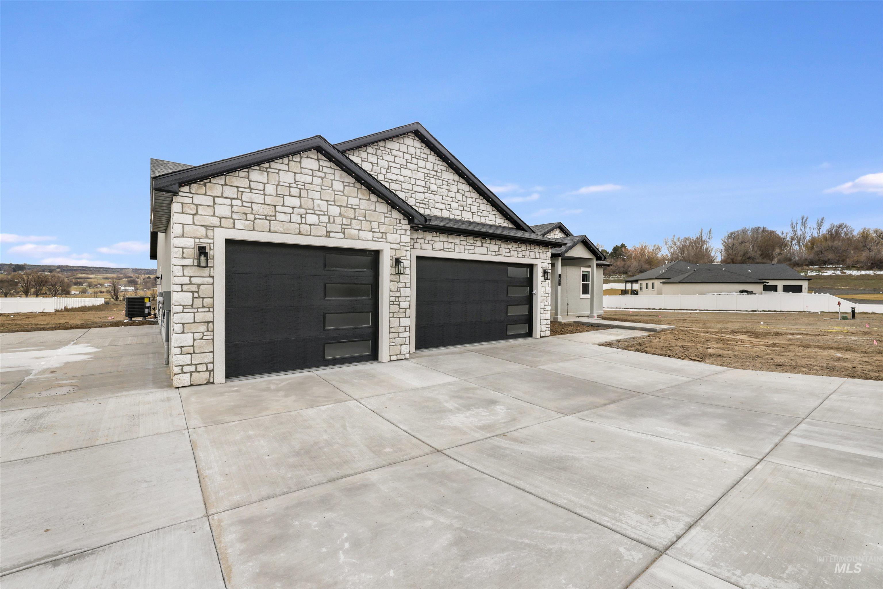 109 Stella Circle Property Photo 35
