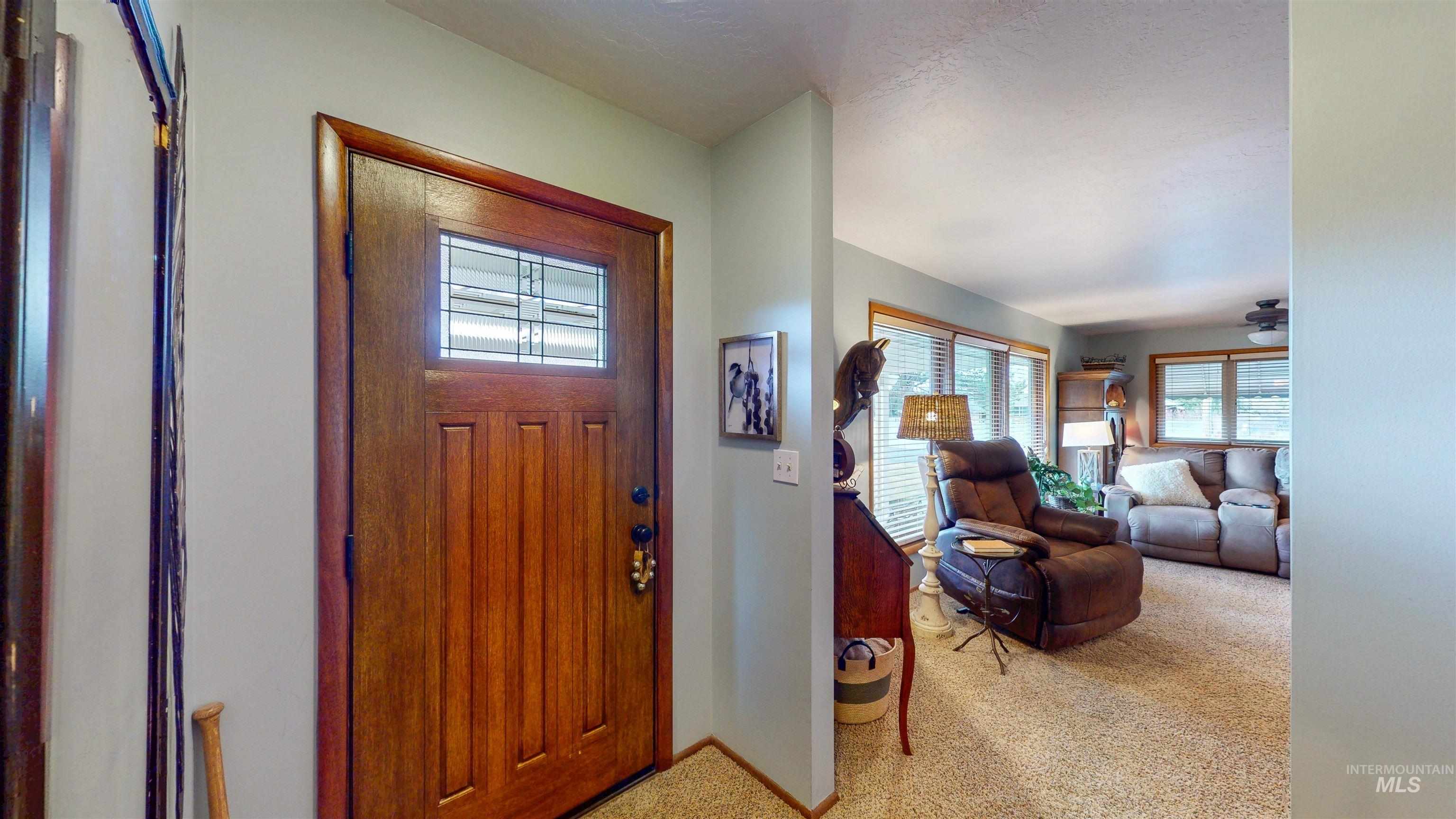 2111 Addison Ave E Property Photo 9