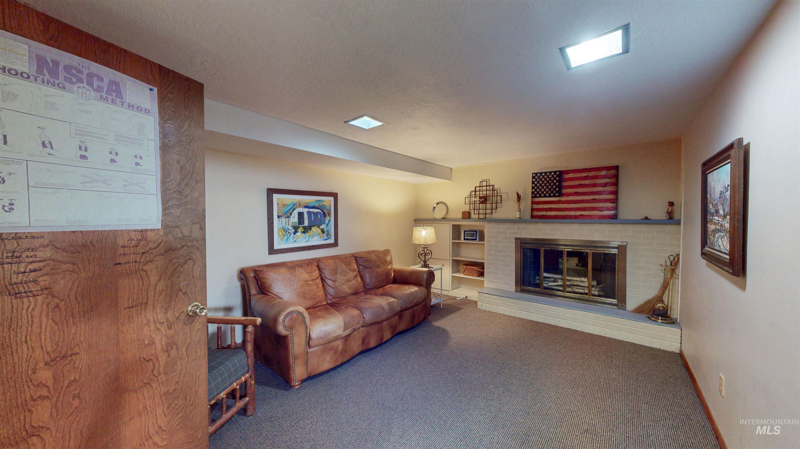 2111 Addison Ave E Property Photo 27