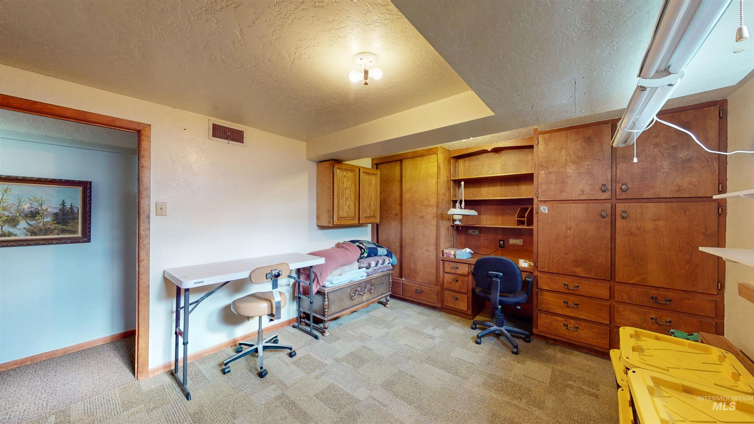 2111 Addison Ave E Property Photo 33