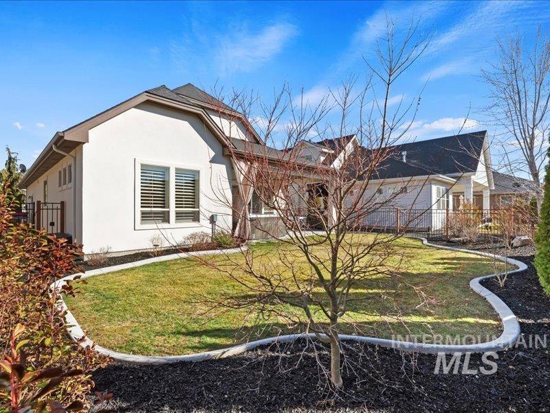 1367 N Willowick Ave Property Photo 27