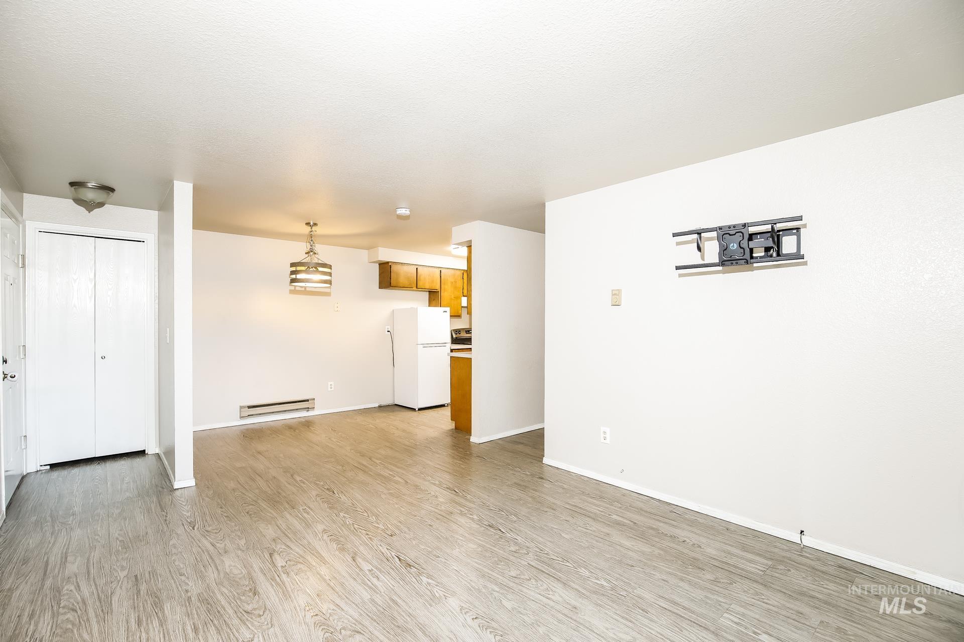 6833 W Colehaven Property Photo 8