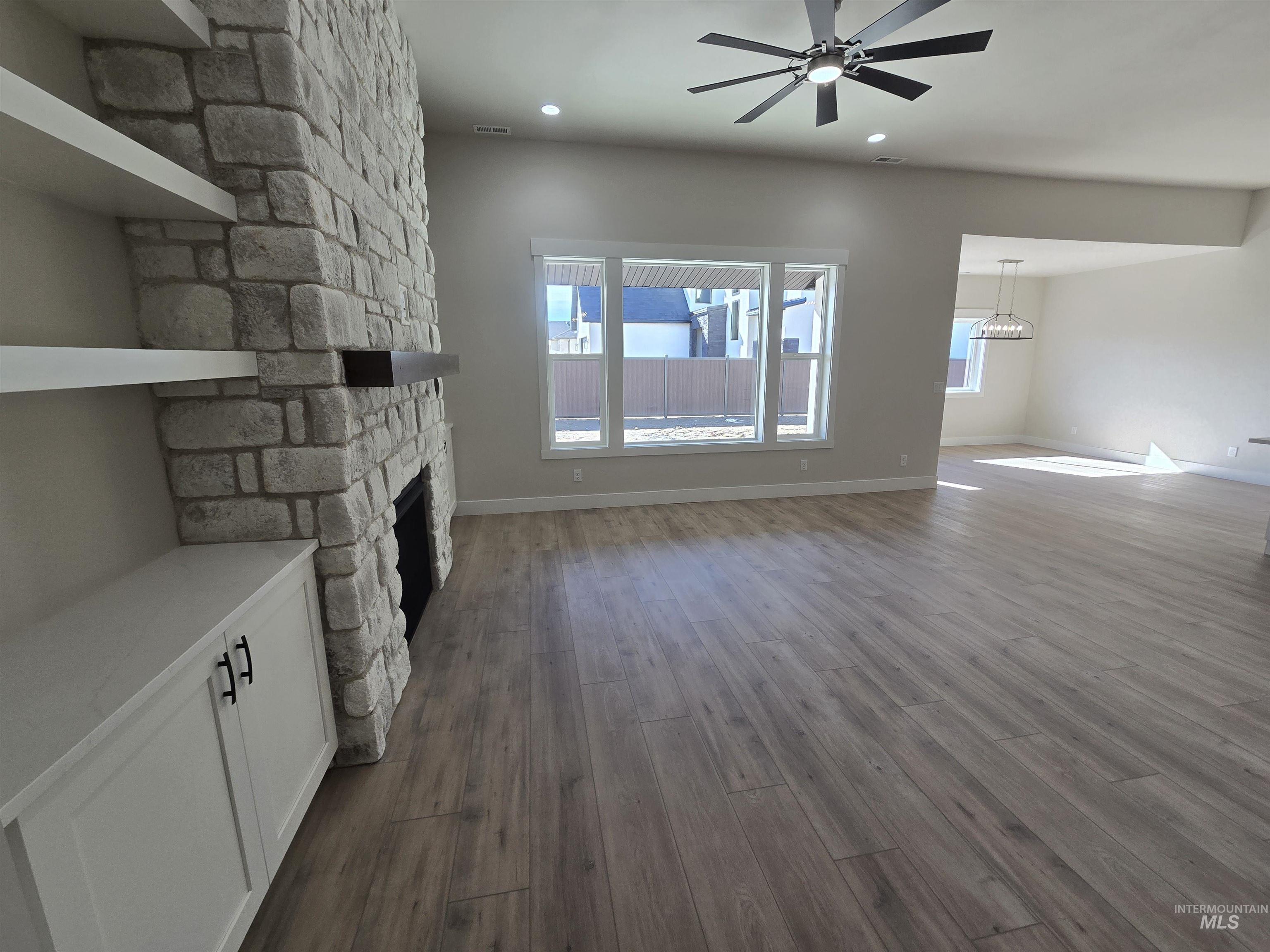 1577 Tule Dr. Property Photo 6