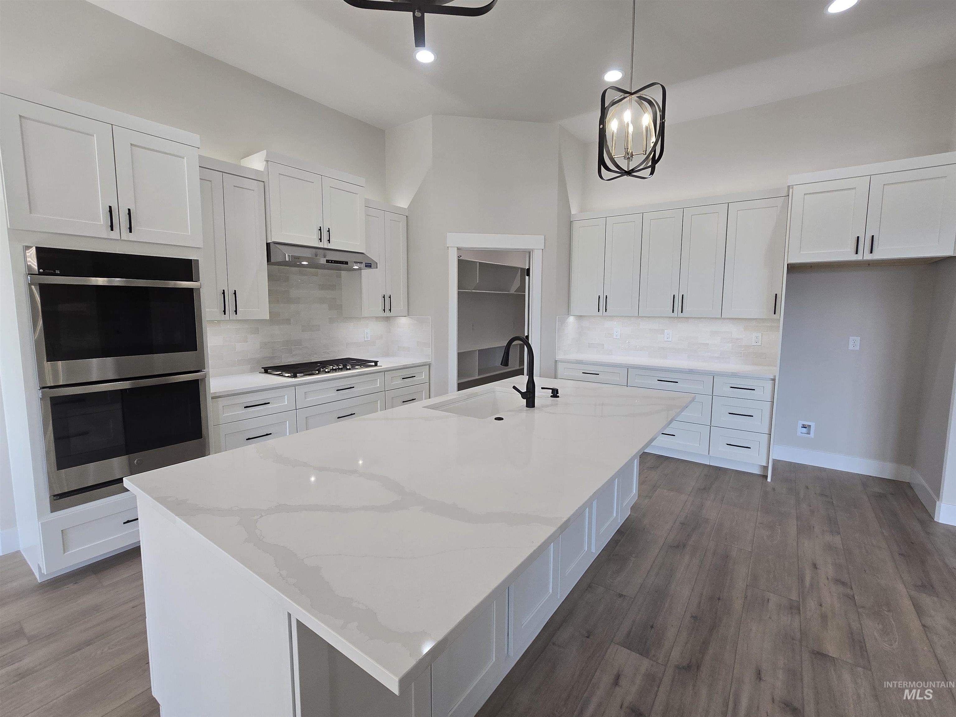 1577 Tule Dr. Property Photo 12