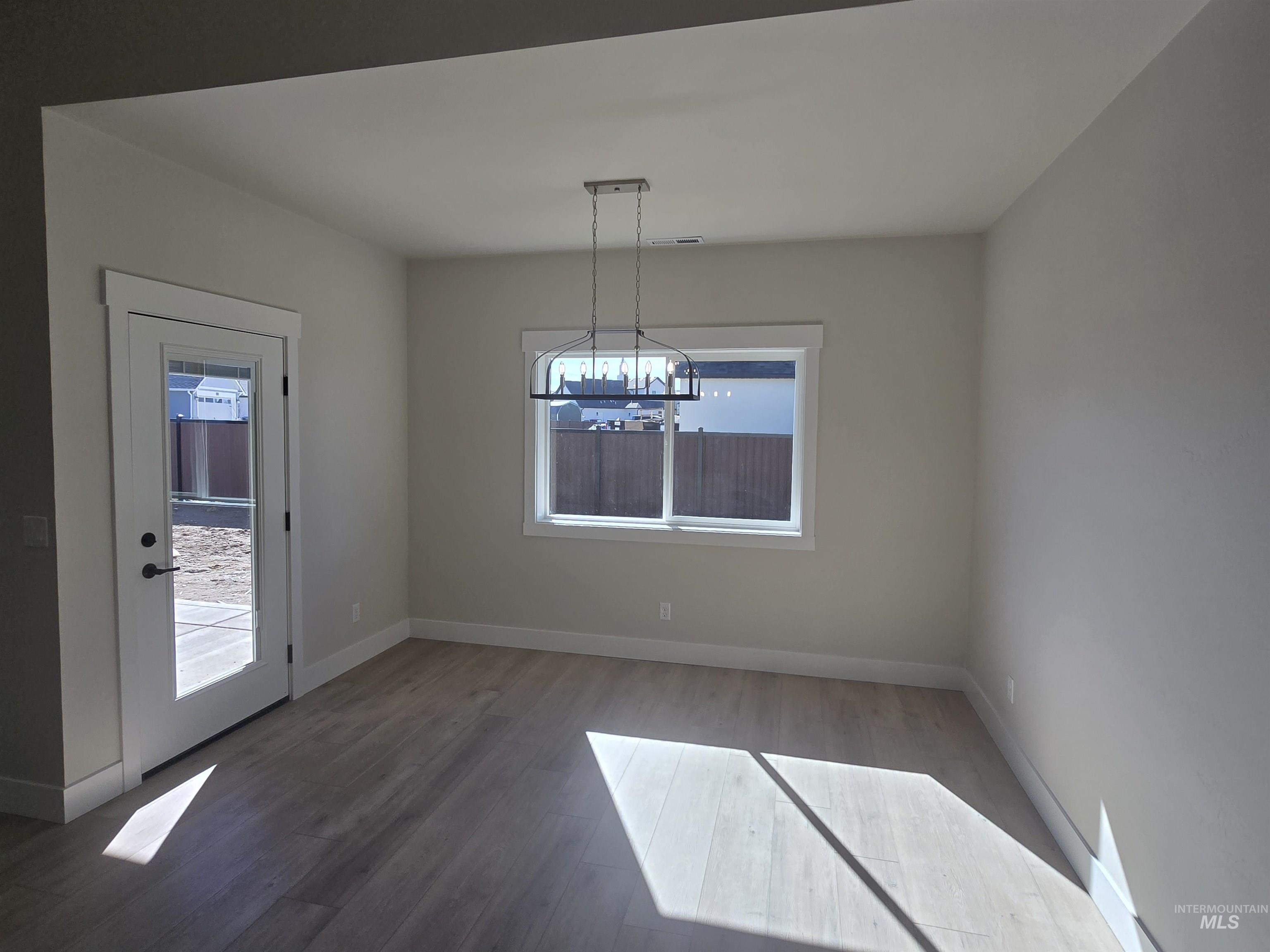 1577 Tule Dr. Property Photo 19