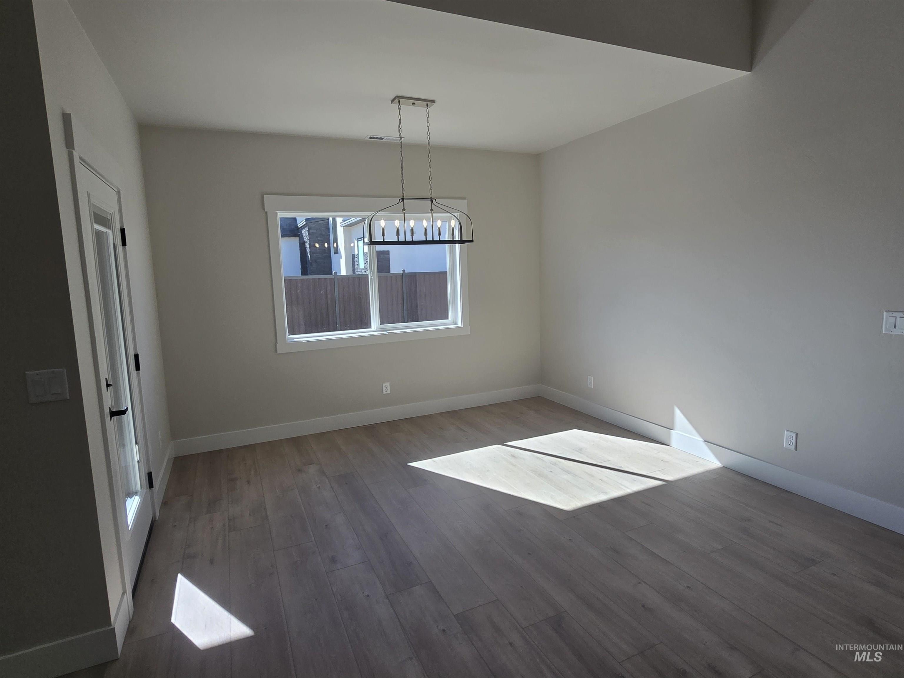 1577 Tule Dr. Property Photo 20
