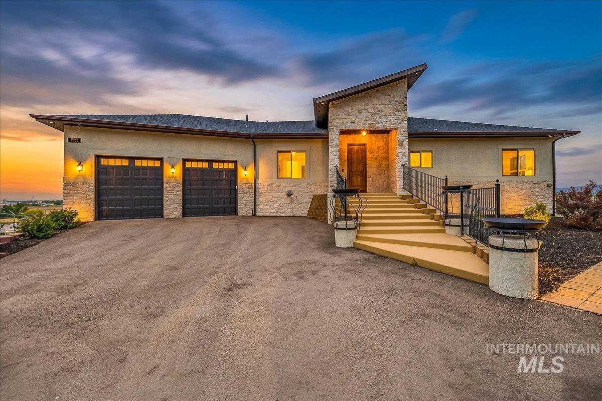 5990 W View Drive