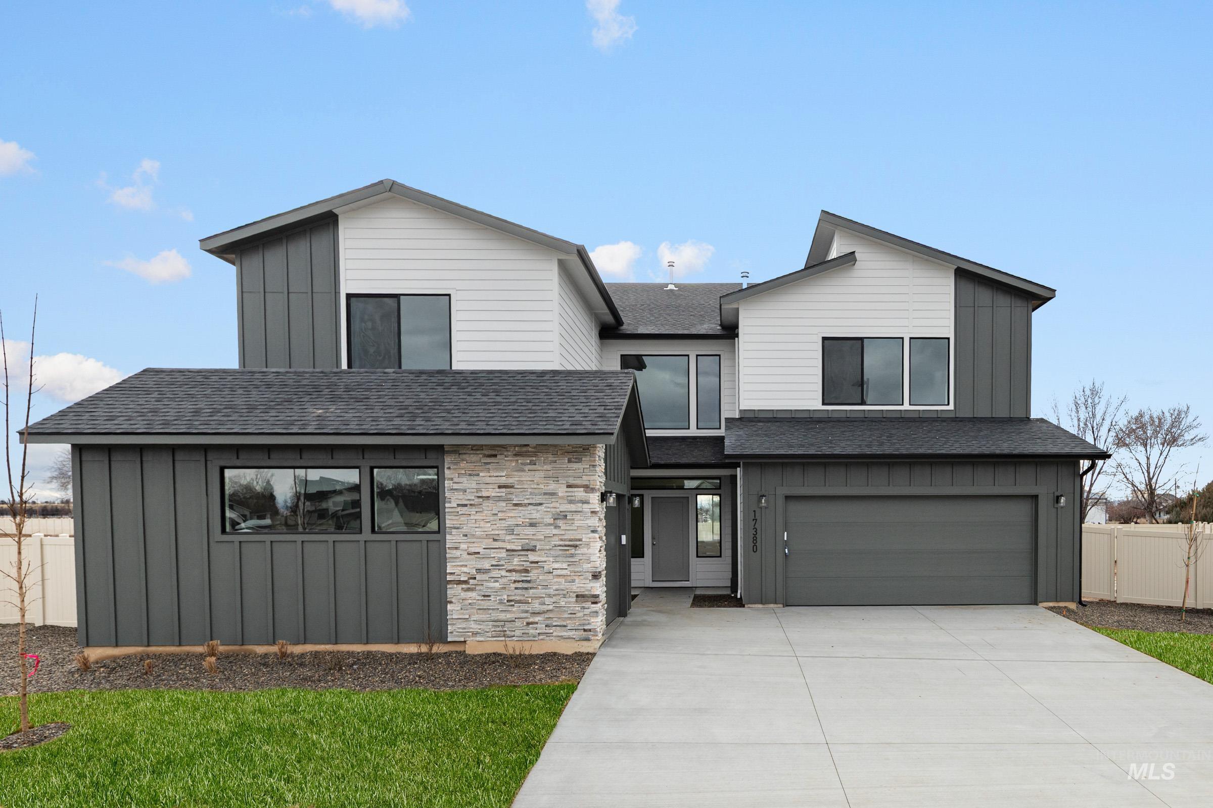 17380 N Aspen Springs Way Property Photo 1