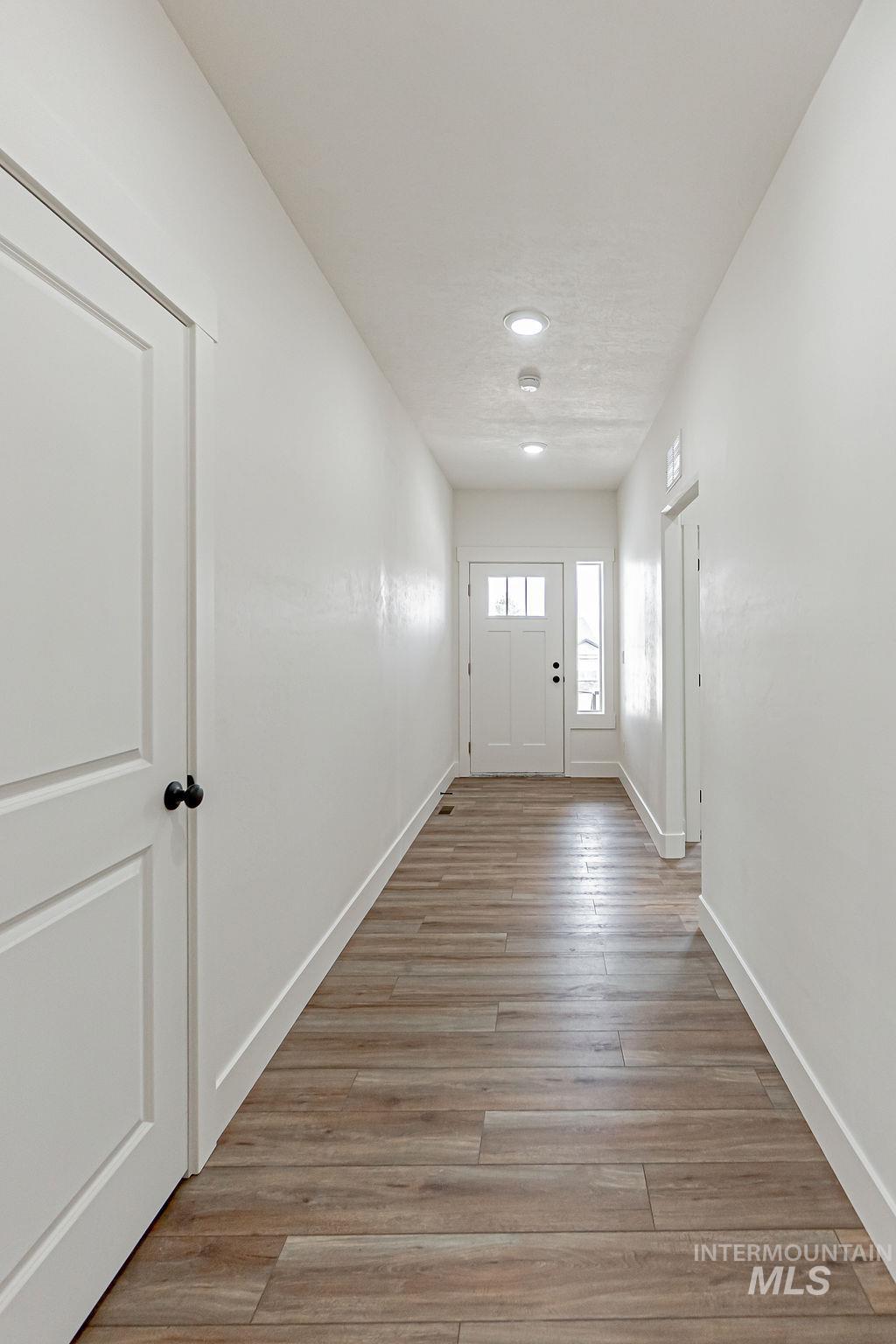 2089 Magellan Loop Property Photo 6