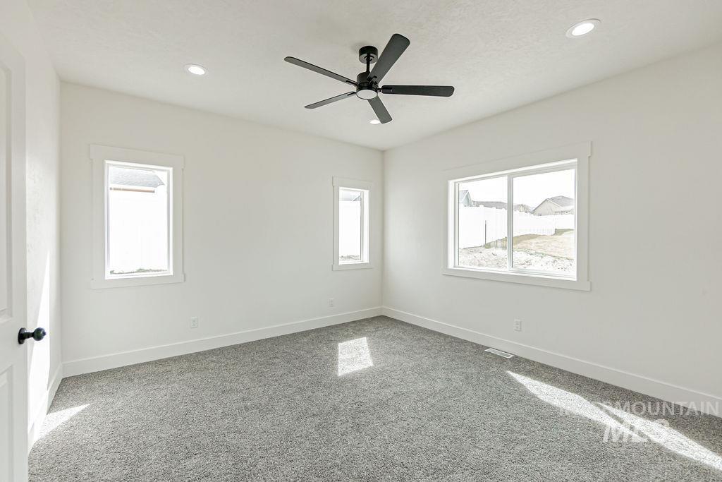 2089 Magellan Loop Property Photo 18