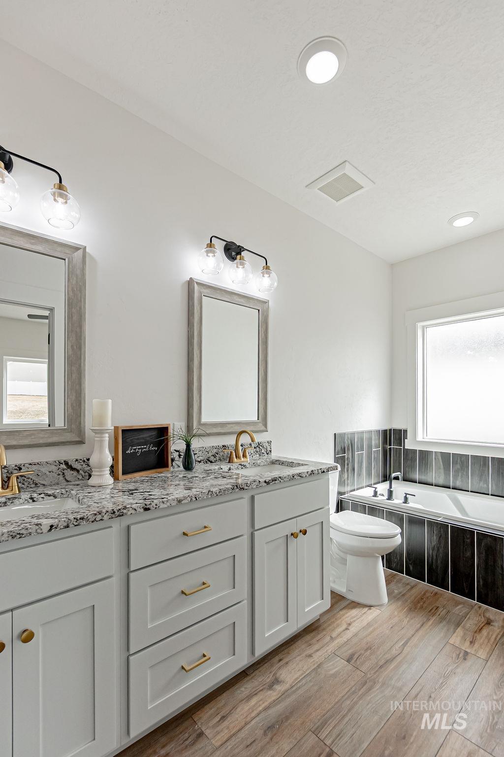 2089 Magellan Loop Property Photo 23