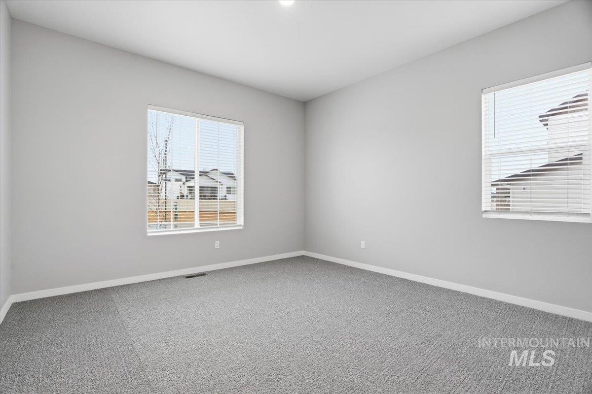 1301 White Cliffs St Property Photo 26
