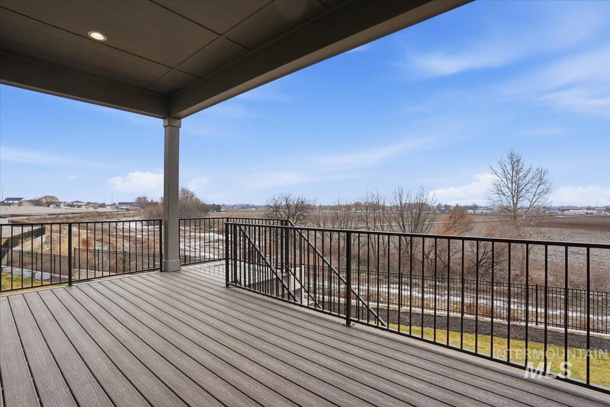 1301 White Cliffs St Property Photo 35