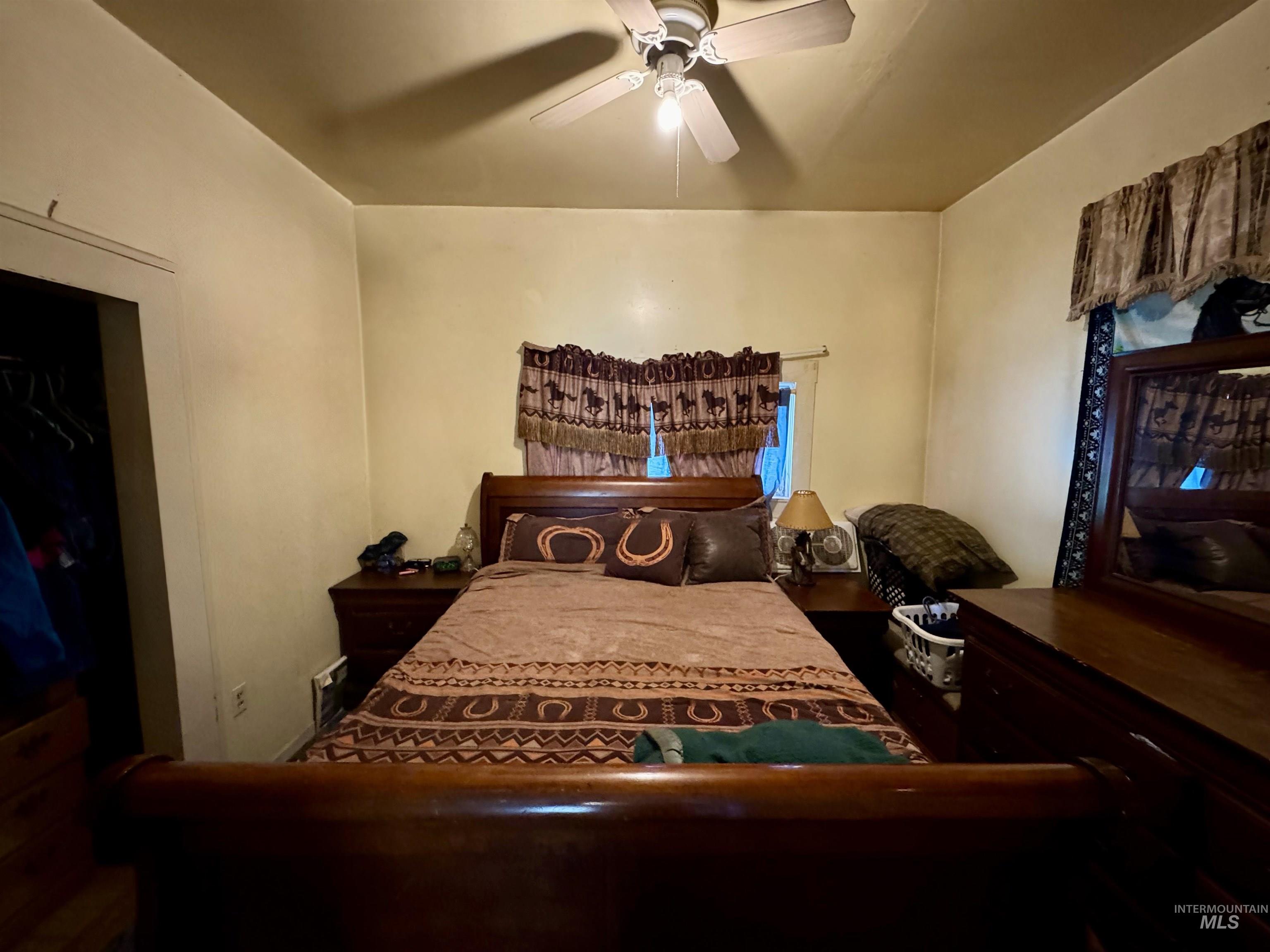 412 Walnut St Property Photo 12