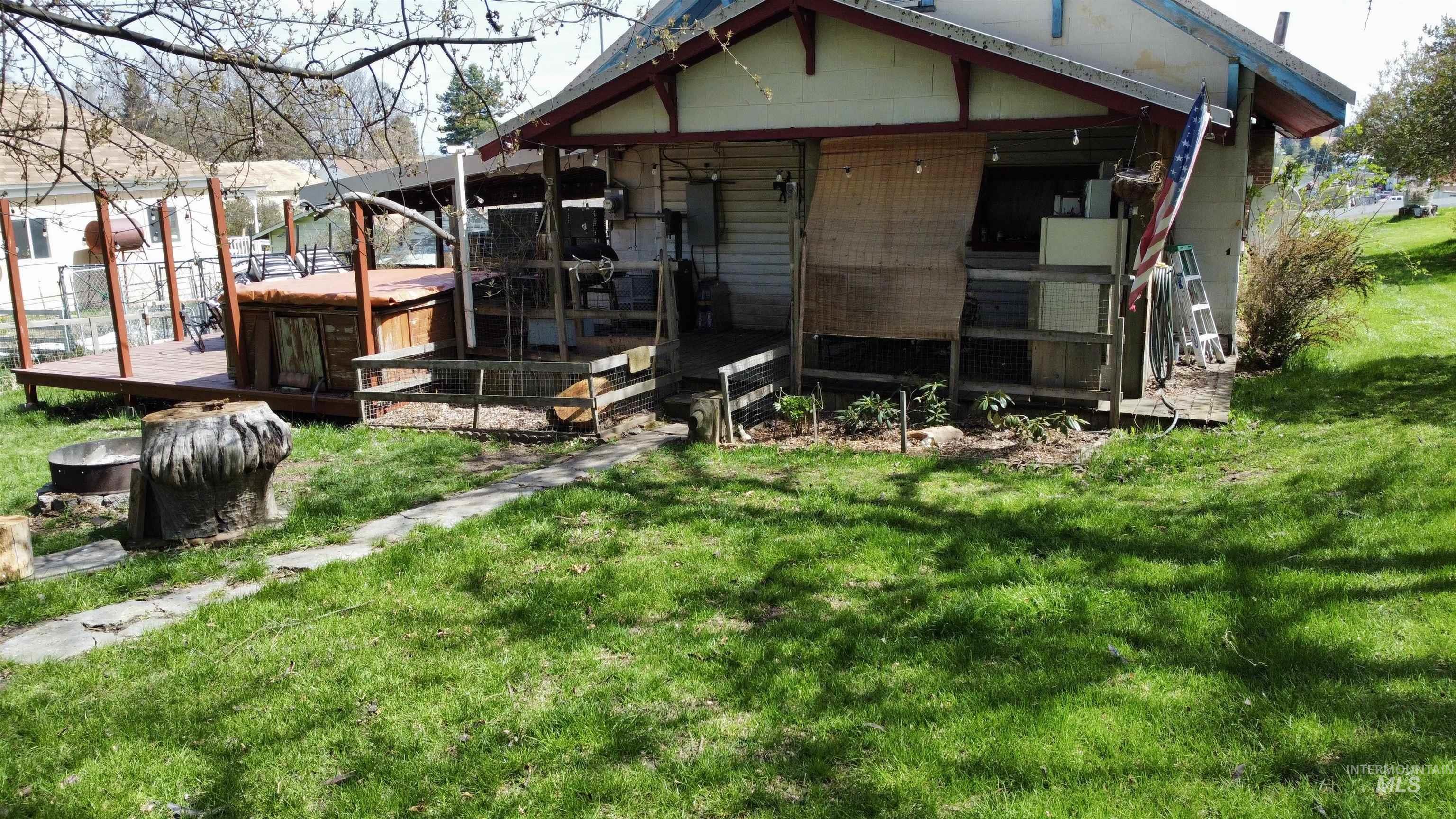412 Walnut St Property Photo 21