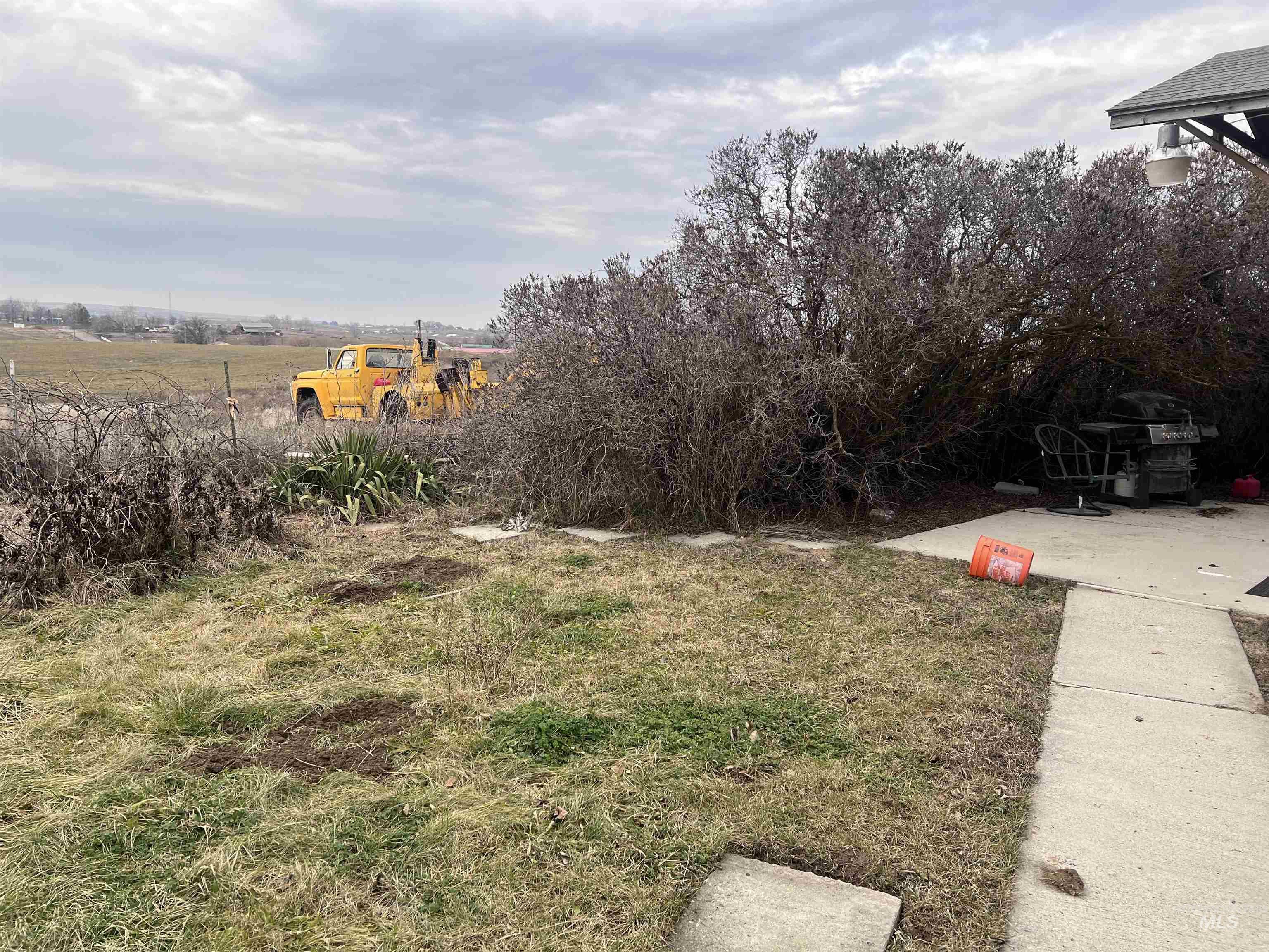 3967 Sand Hollow Rd Property Photo 8