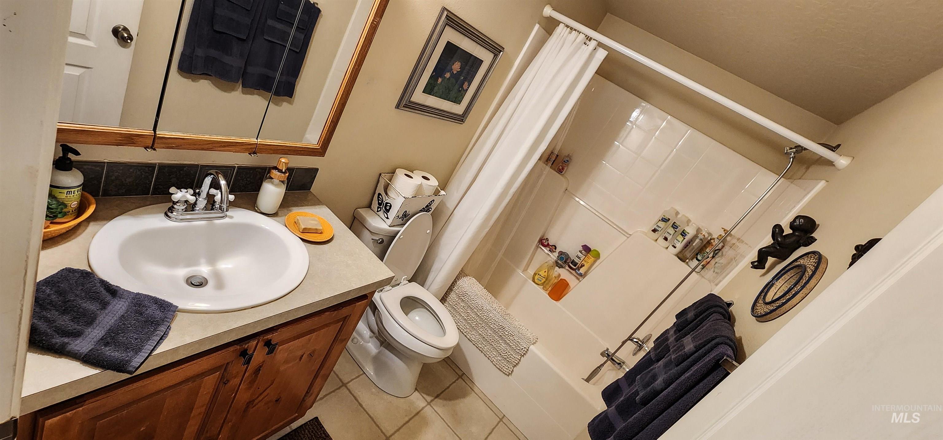 831 Crest Drive Property Photo 30