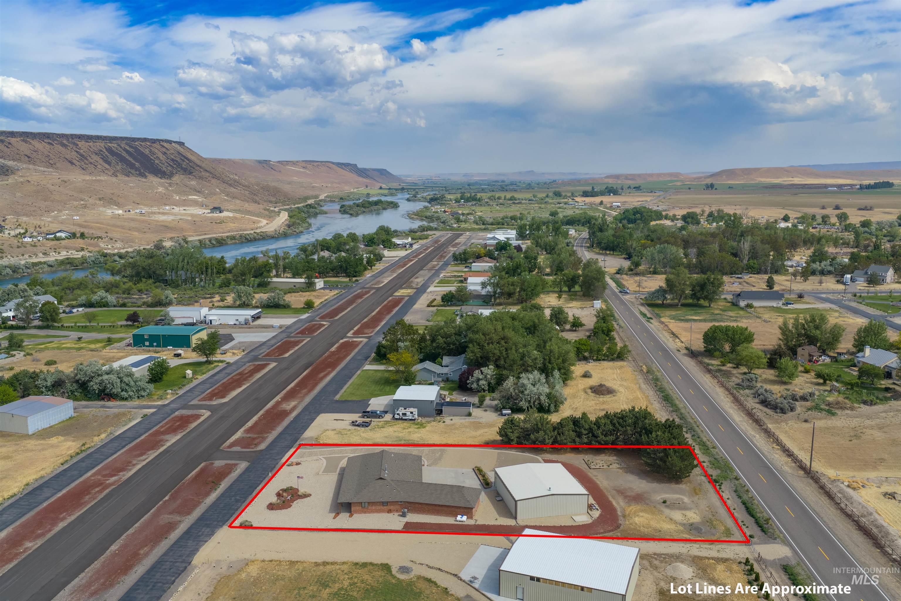 10514 Airpark Loop Property Photo 2