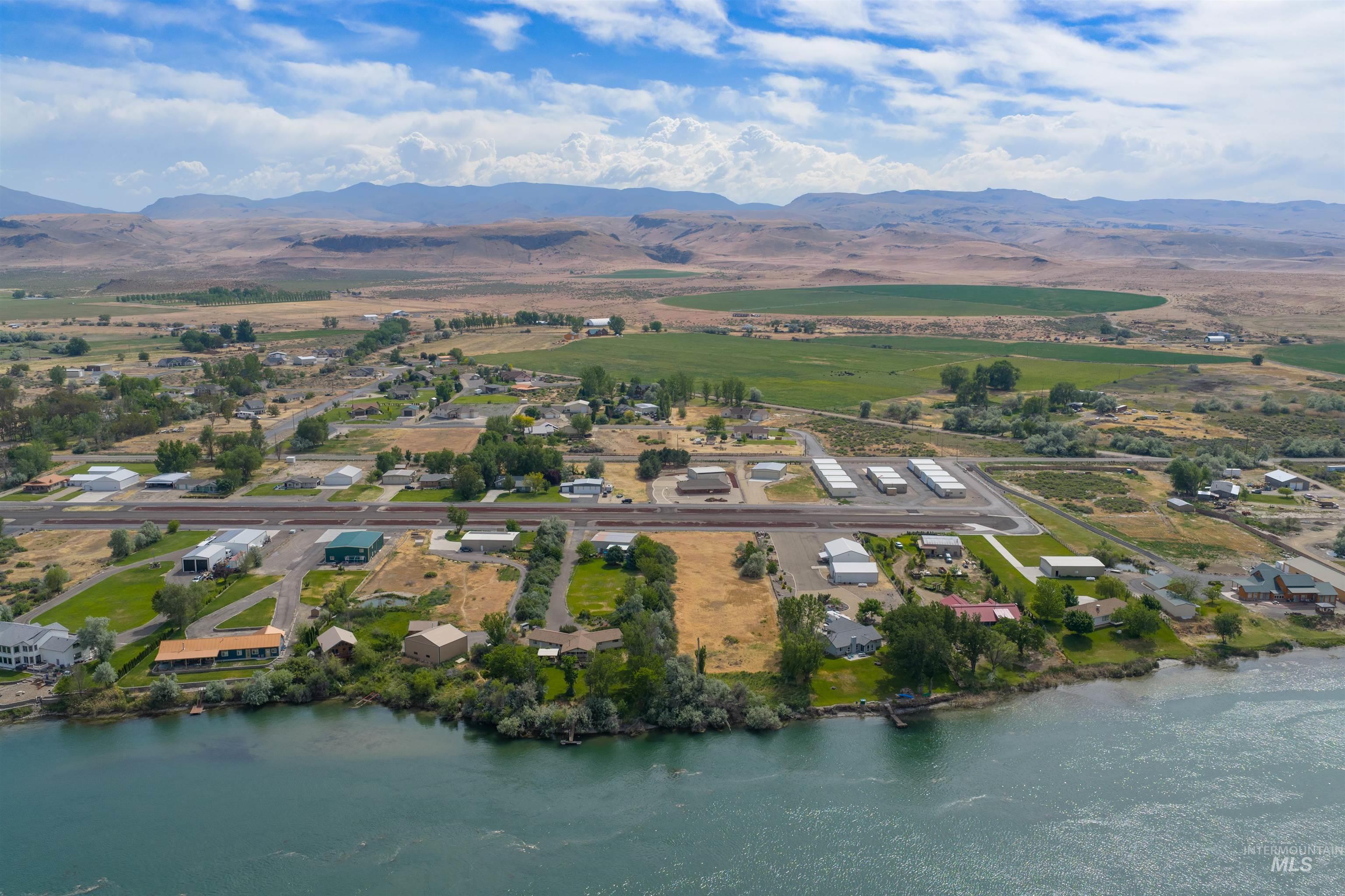 10514 Airpark Loop Property Photo 4