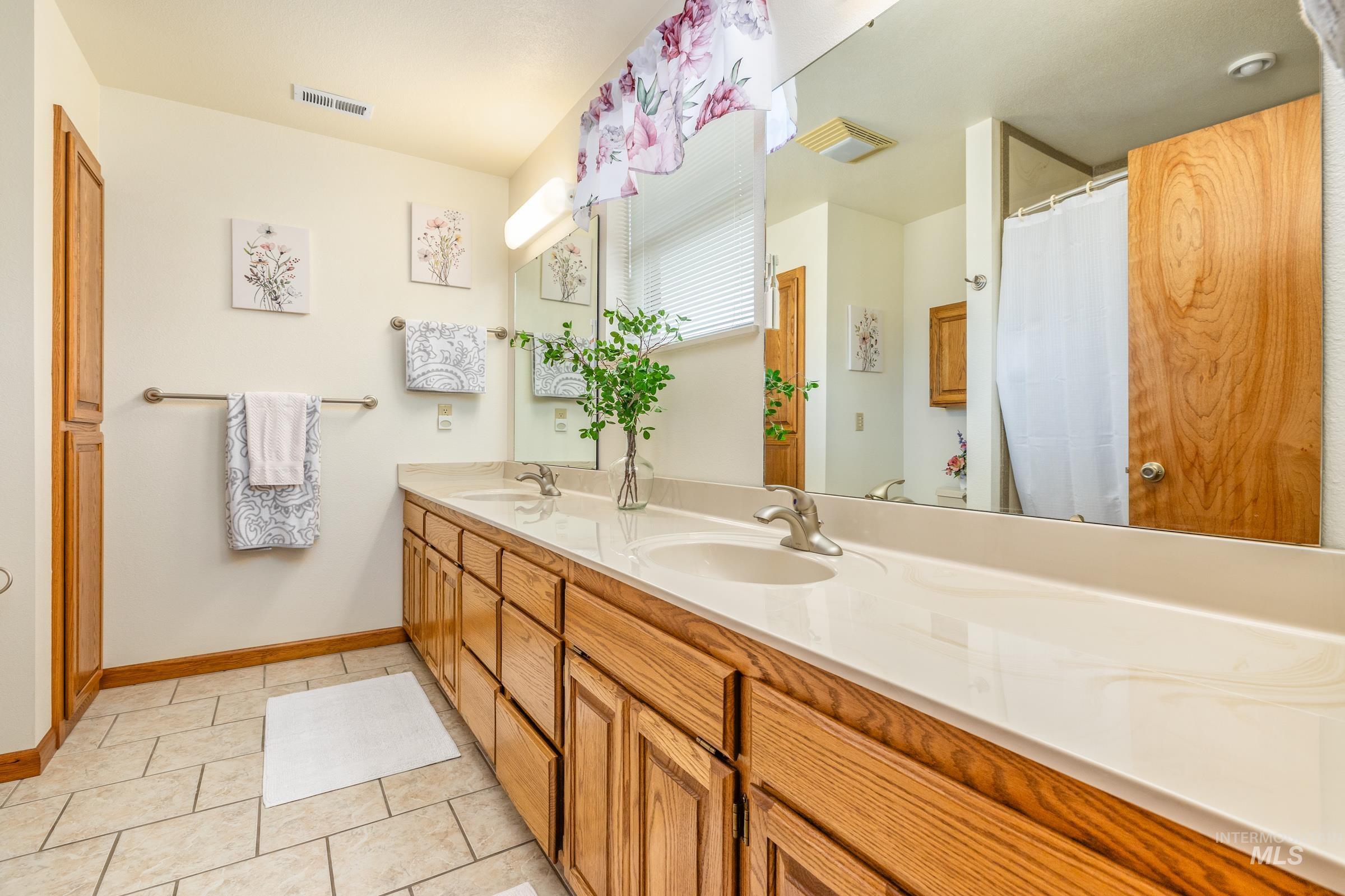10514 Airpark Loop Property Photo 13