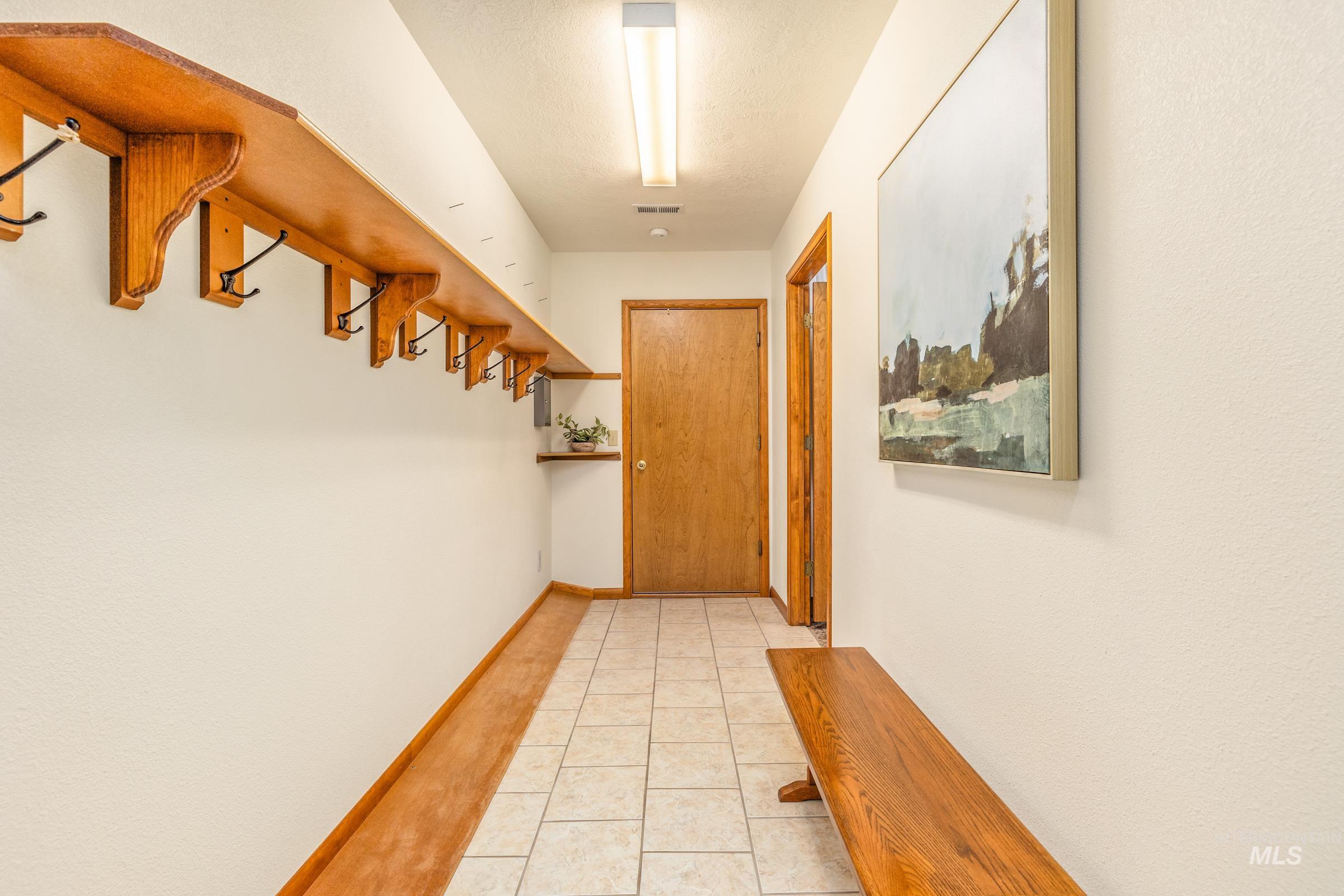10514 Airpark Loop Property Photo 15