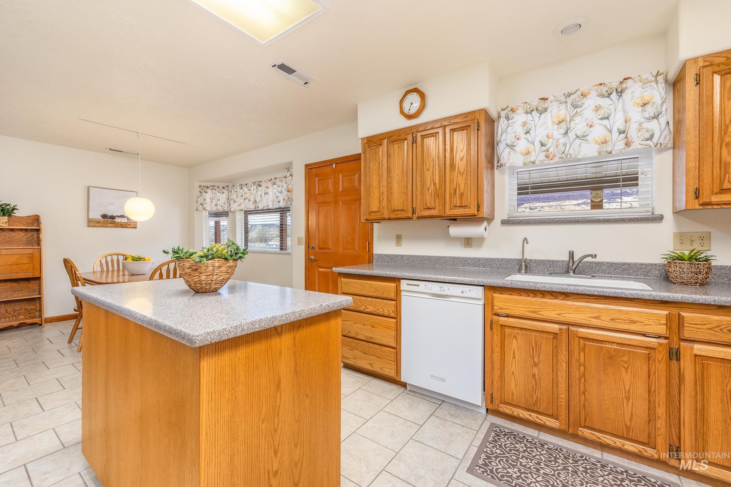 10514 Airpark Loop Property Photo 23
