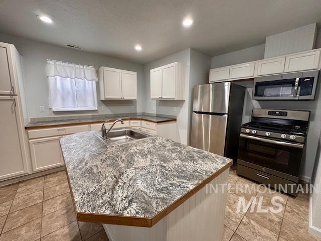 1503 Old Maple Dr Property Photo 8