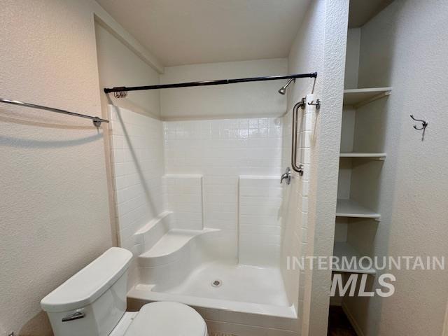 1503 Old Maple Dr Property Photo 16