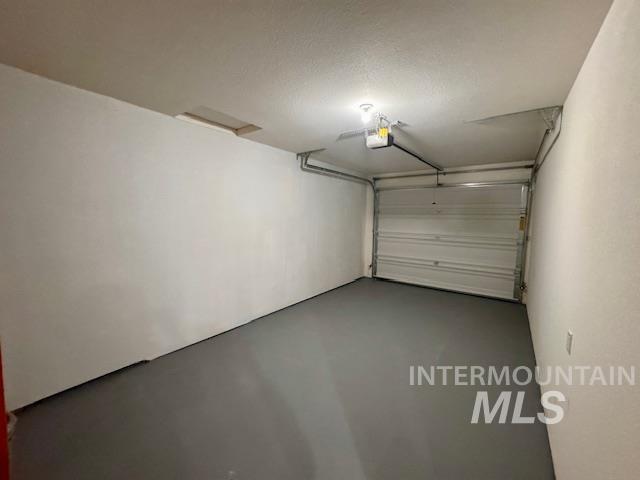 1503 Old Maple Dr Property Photo 22
