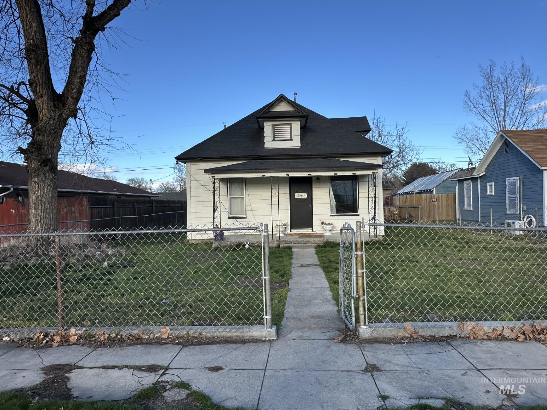 507 Grant Property Photo 1