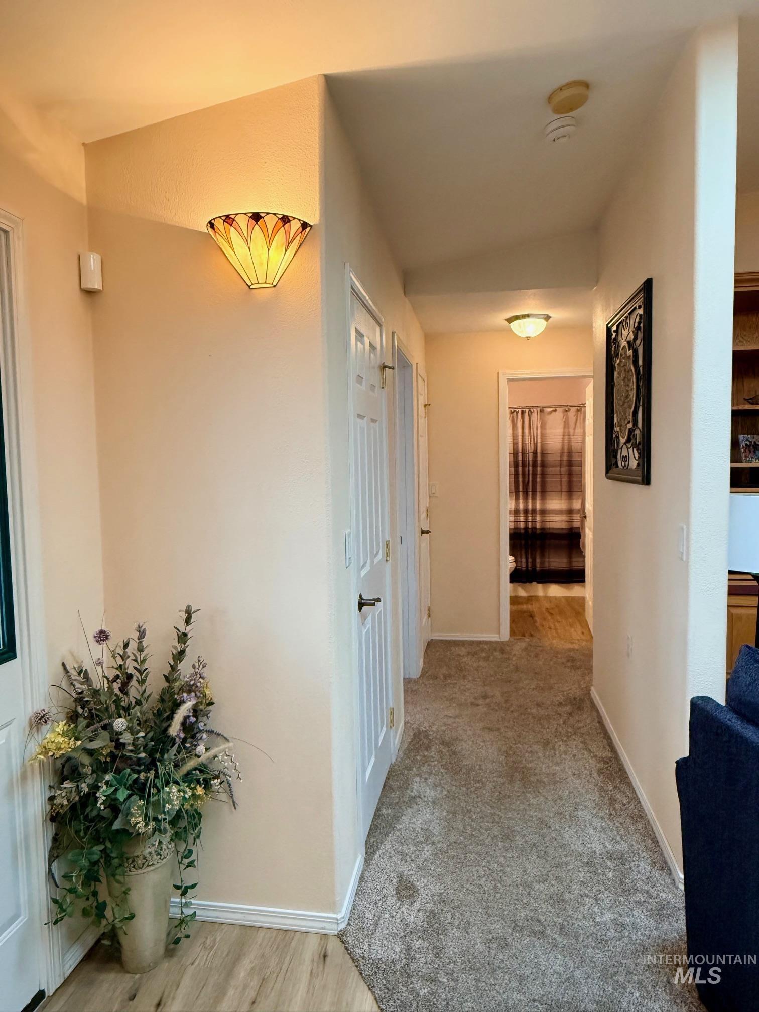 811 Crest Dr Property Photo 26