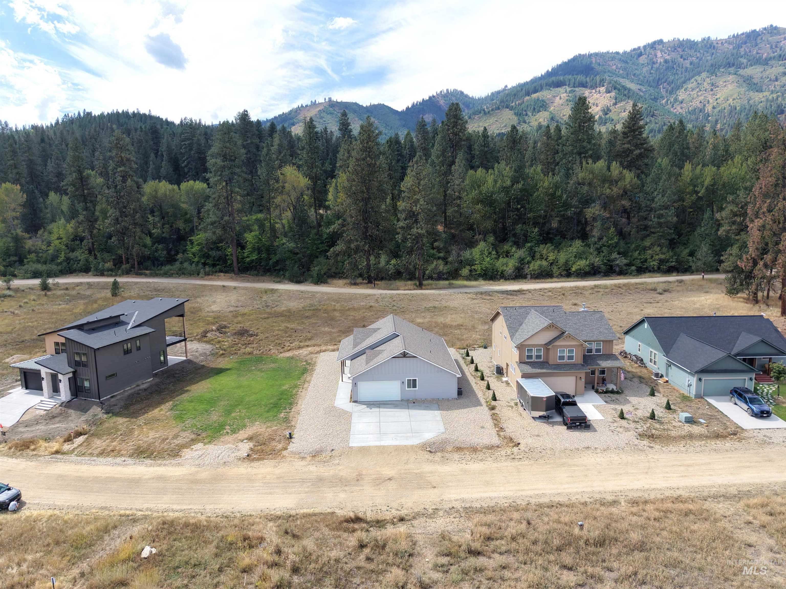33 Wapiti Ct Property Photo 2