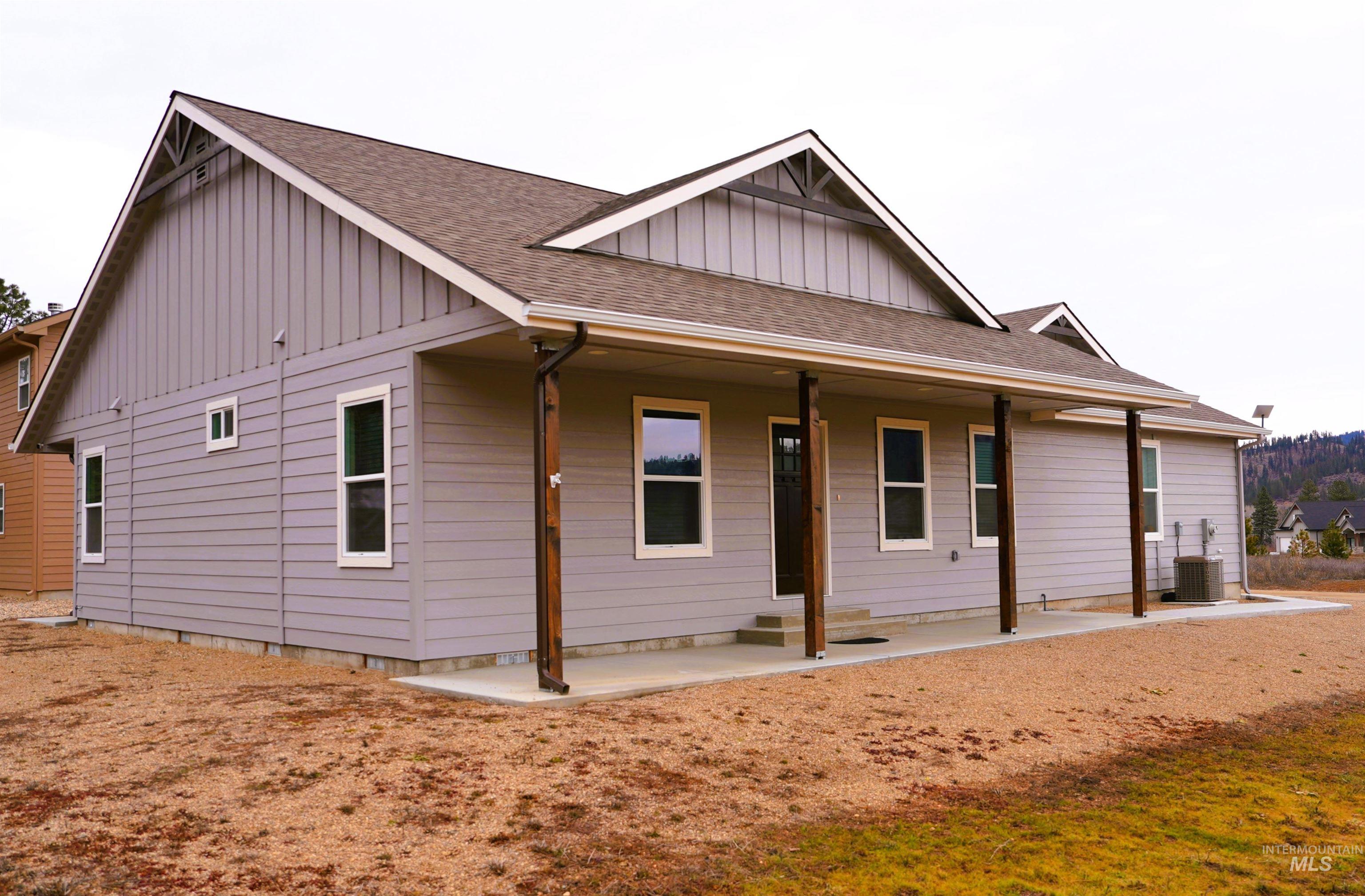 33 Wapiti Ct Property Photo 3