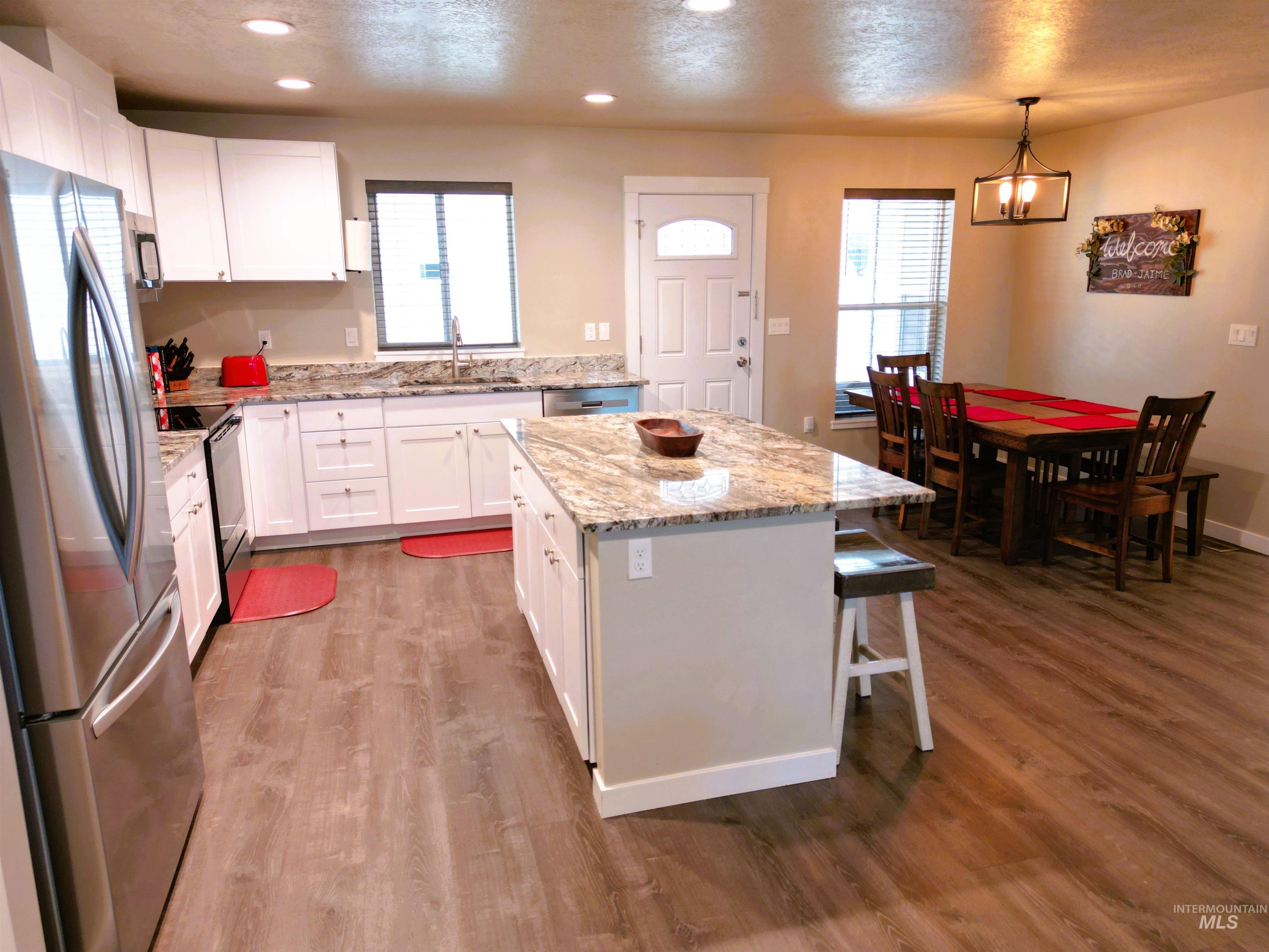 33 Wapiti Ct Property Photo 5