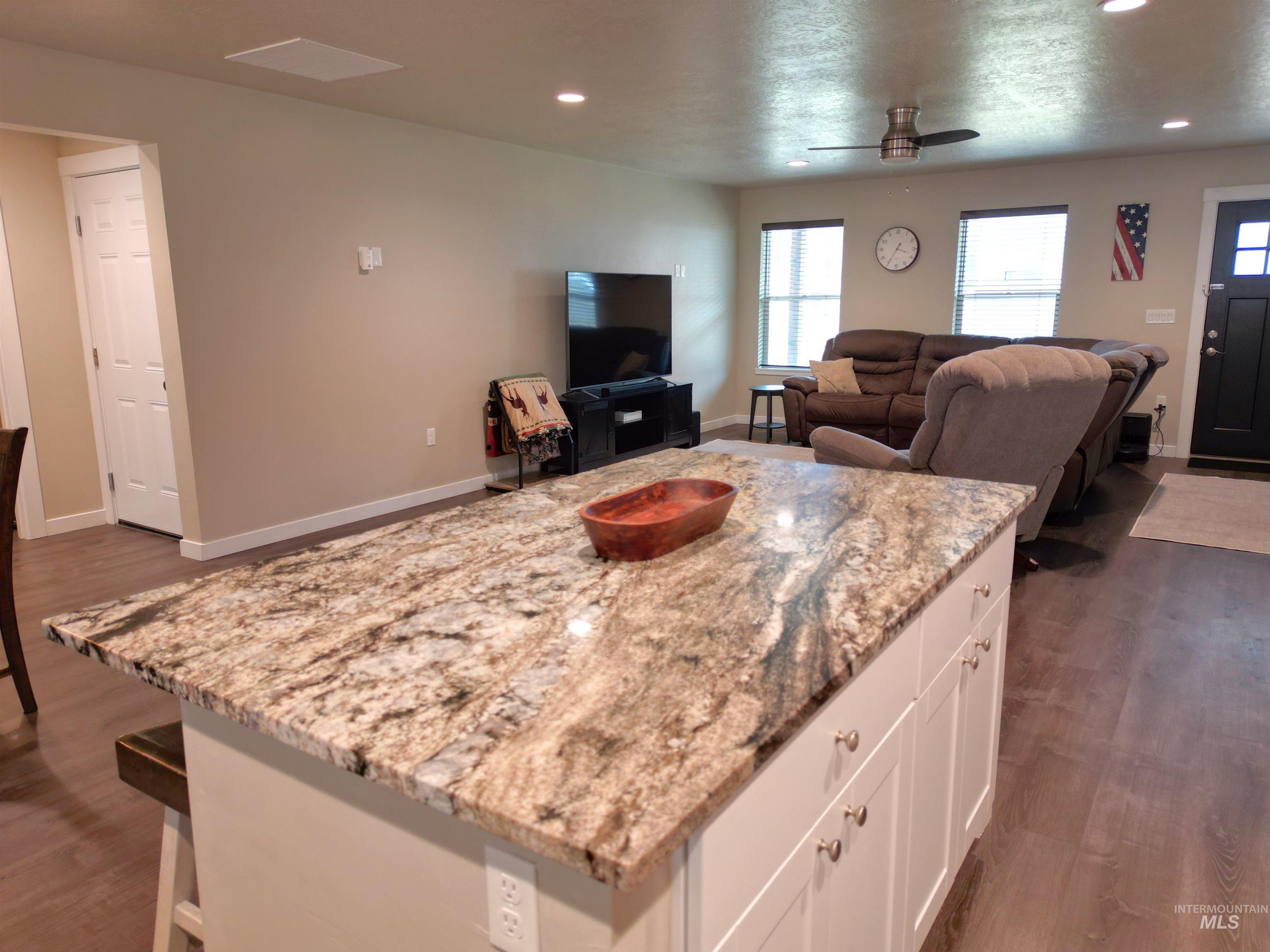 33 Wapiti Ct Property Photo 8