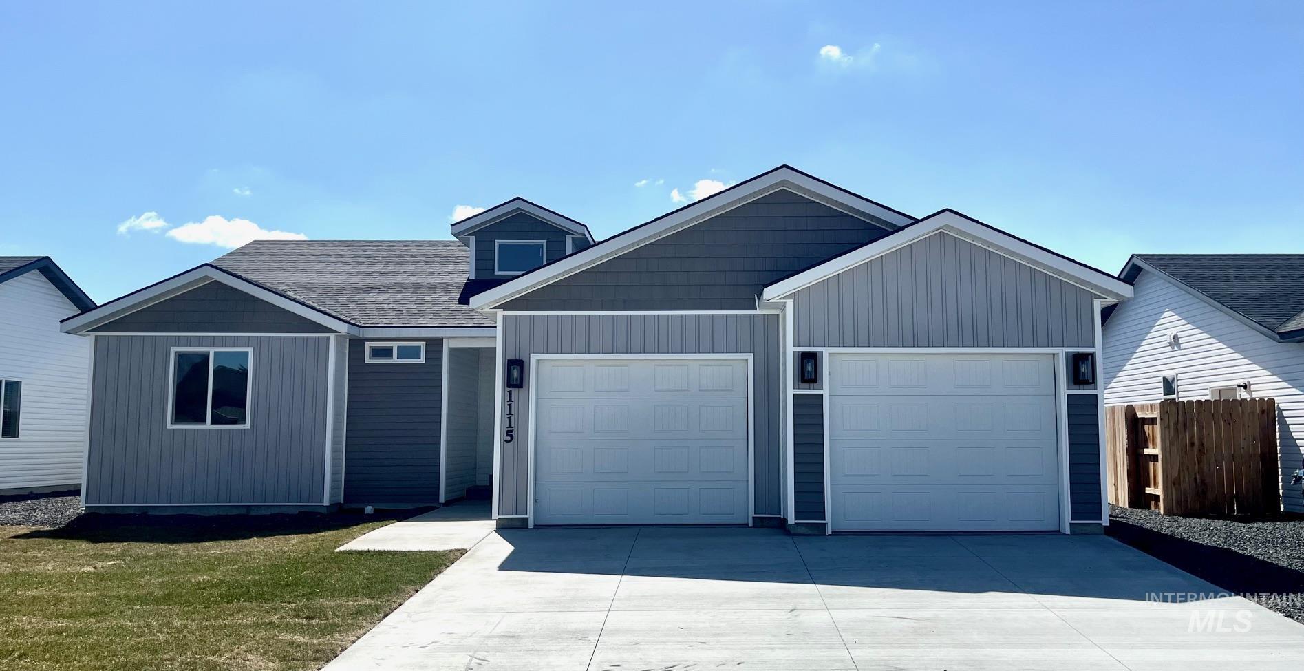 1115 Meadow Lake Loop Property Photo 2