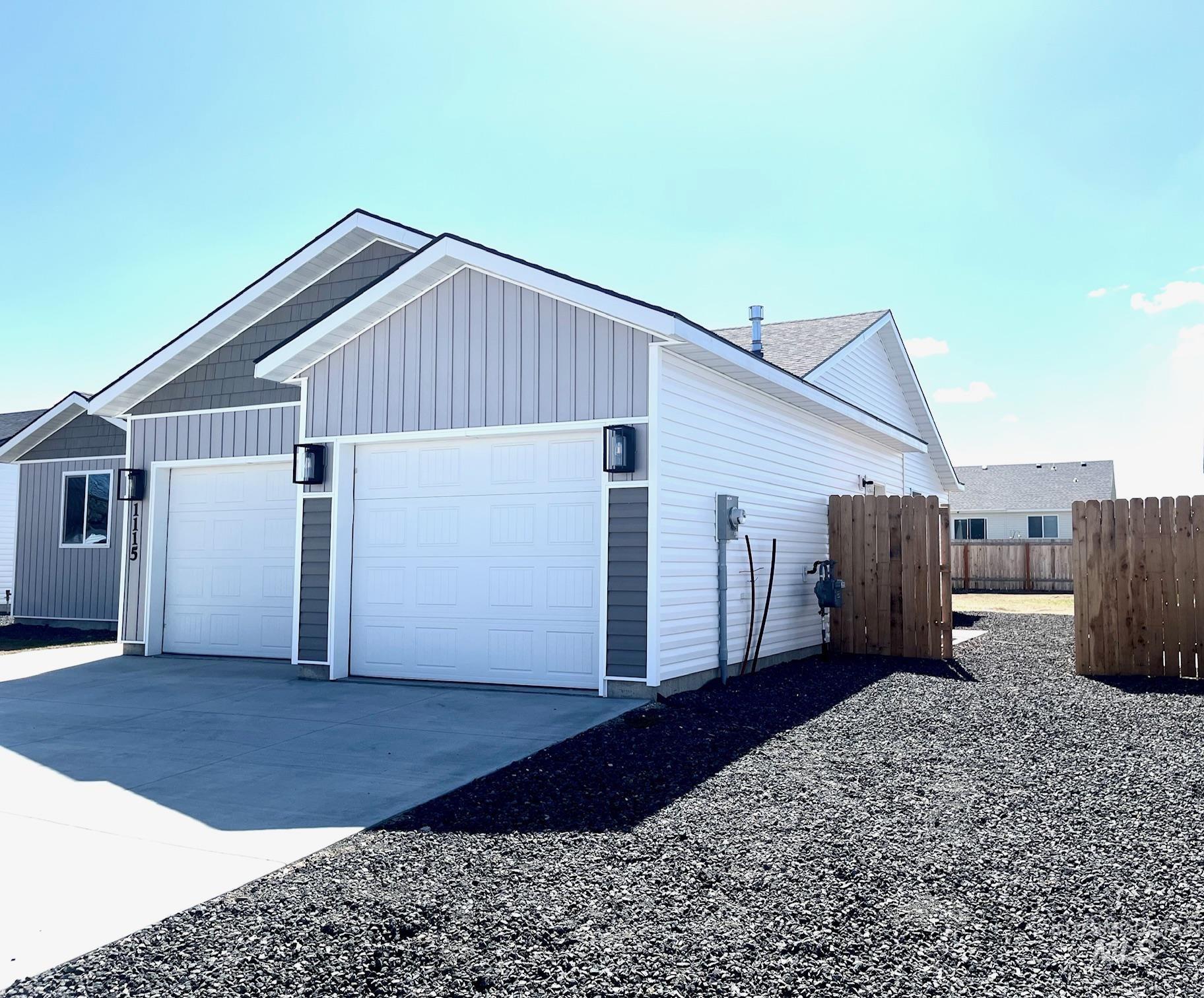 1115 Meadow Lake Loop Property Photo 3