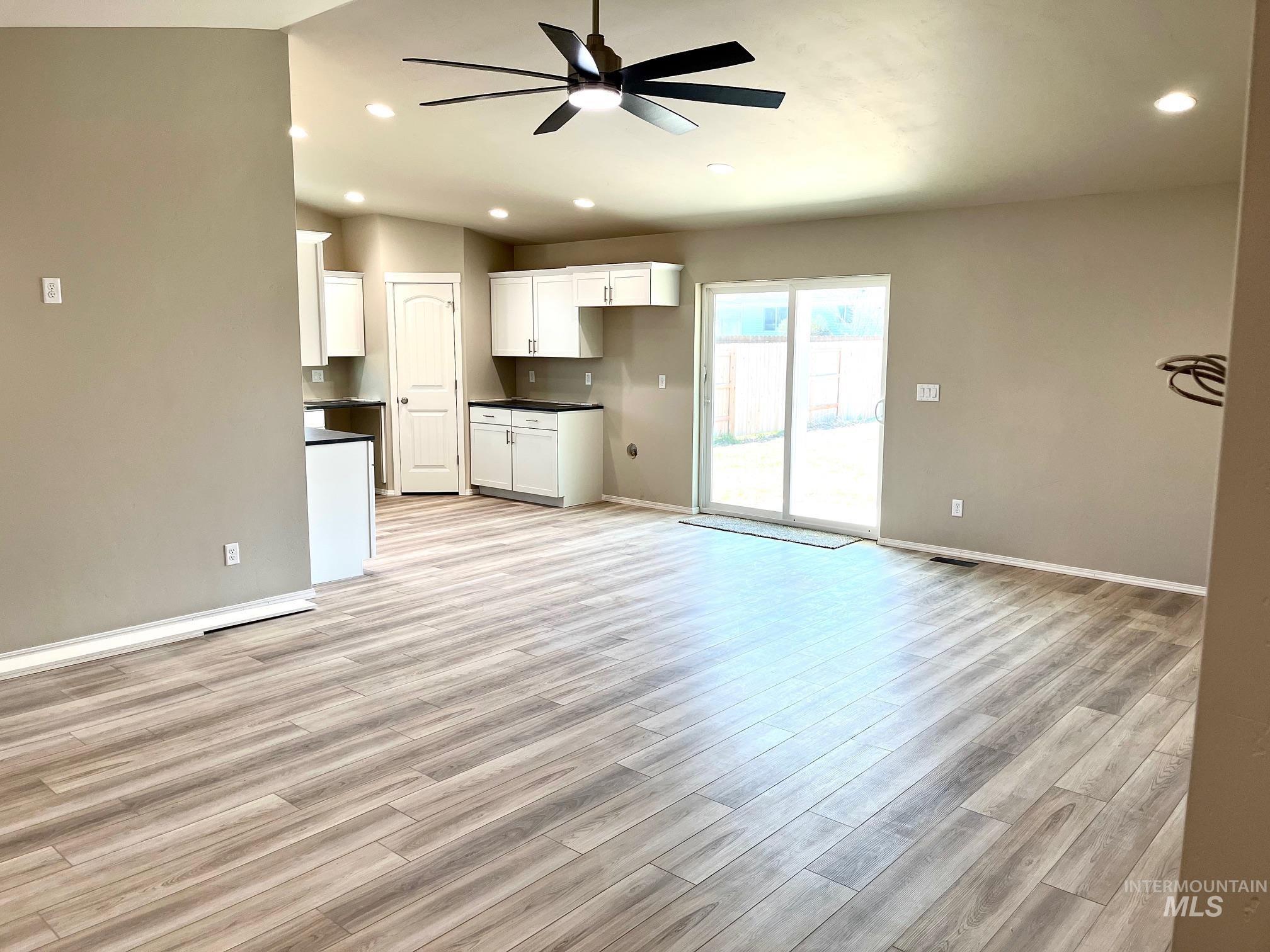 1115 Meadow Lake Loop Property Photo 4
