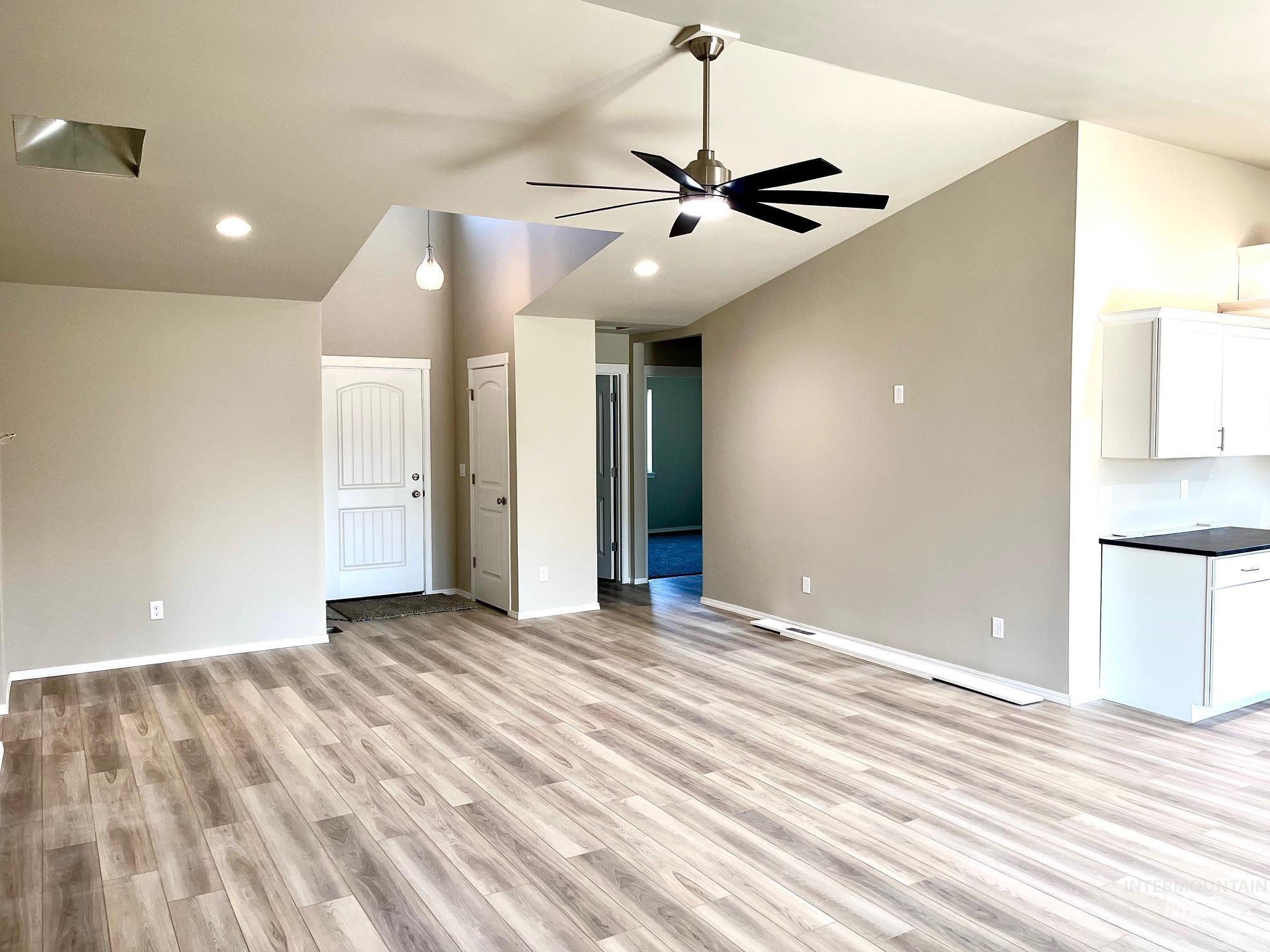 1115 Meadow Lake Loop Property Photo 8