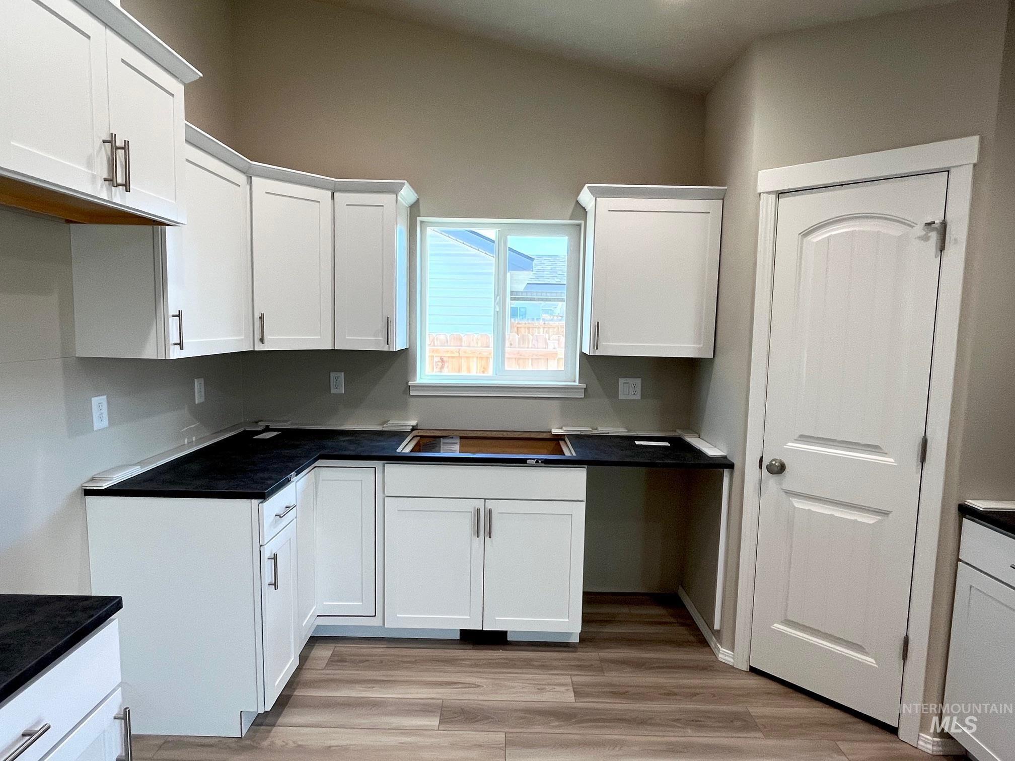 1115 Meadow Lake Loop Property Photo 9