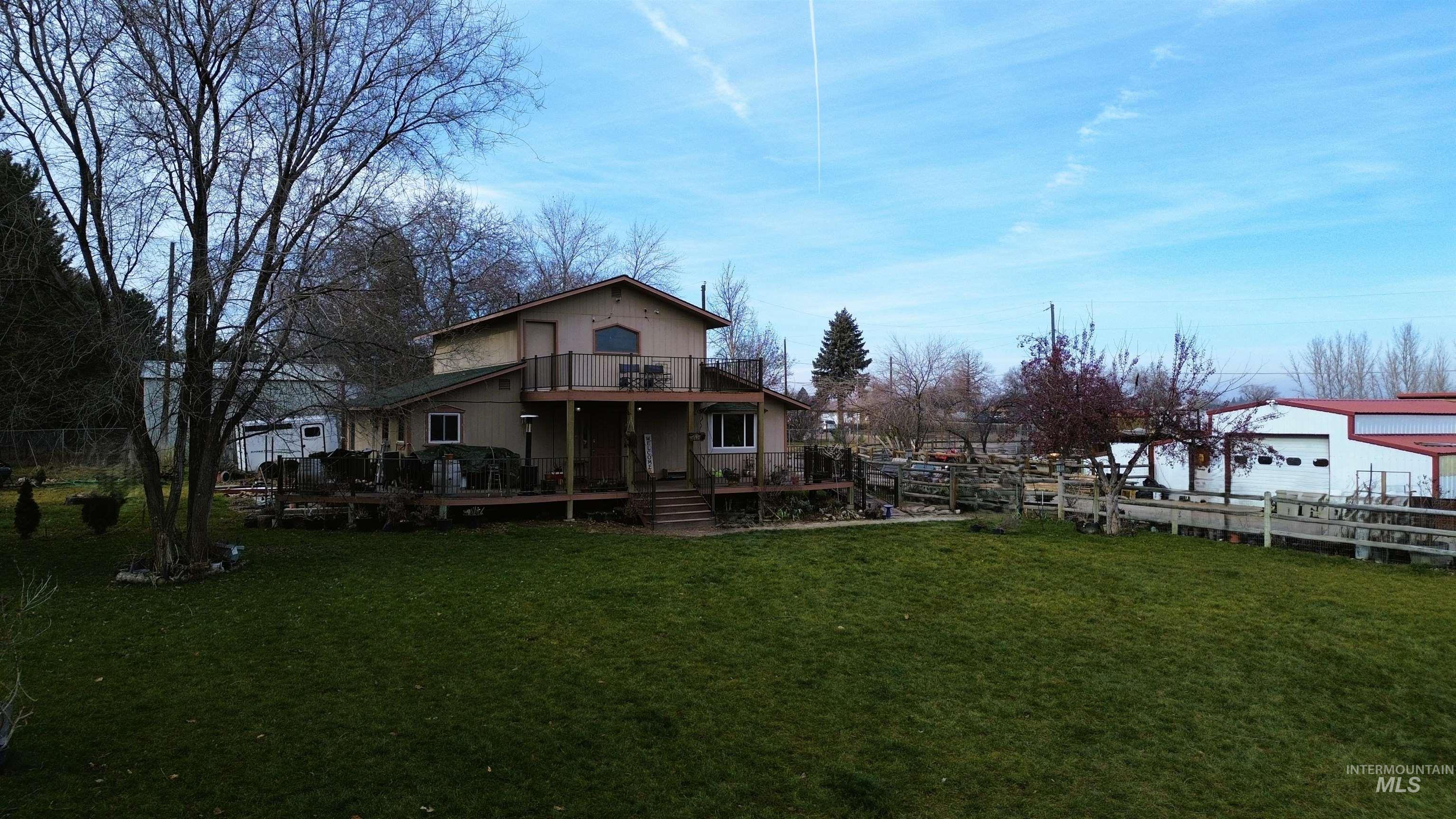 16985 Garnet Rd Property Photo 7