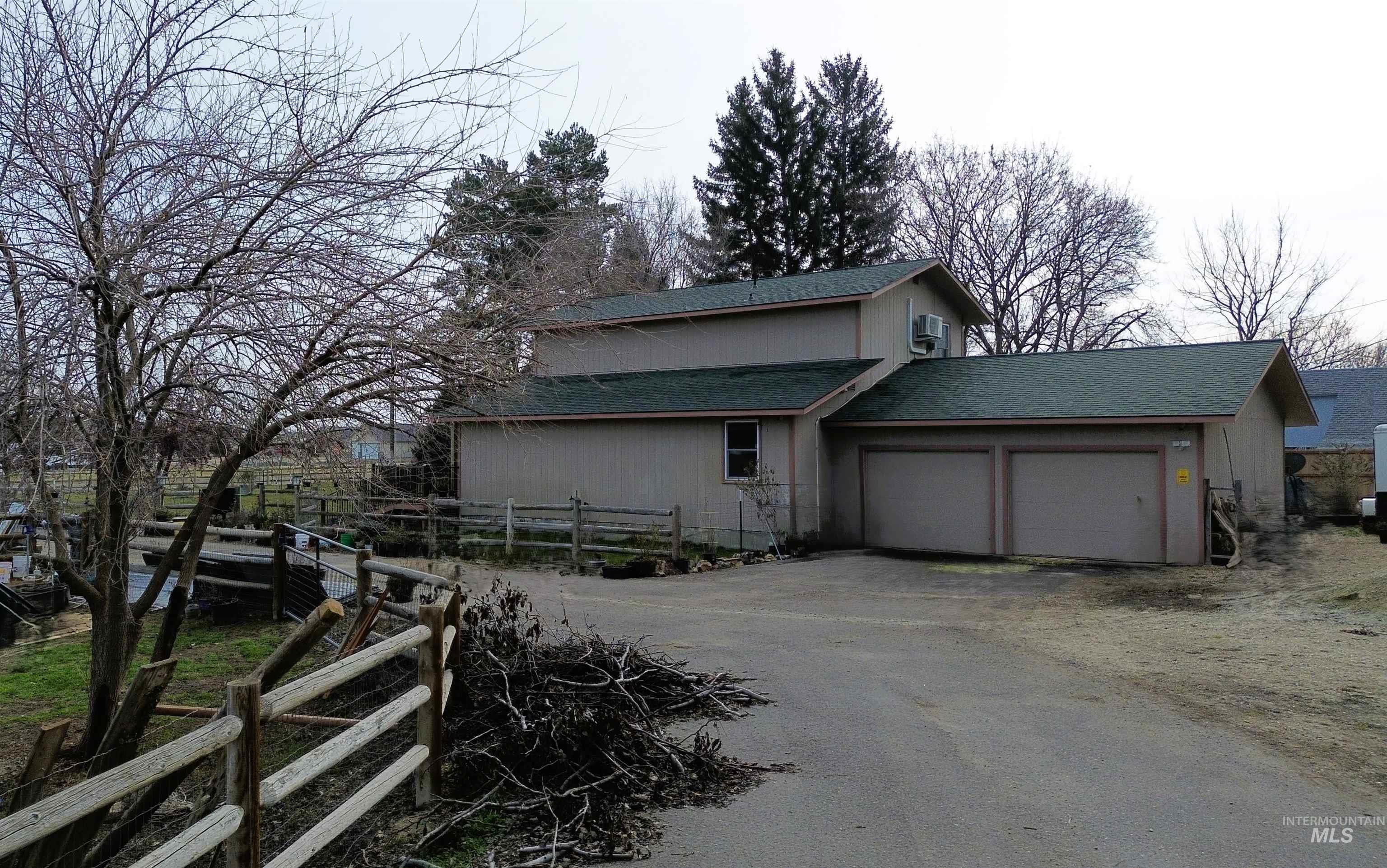 16985 Garnet Rd Property Photo 11
