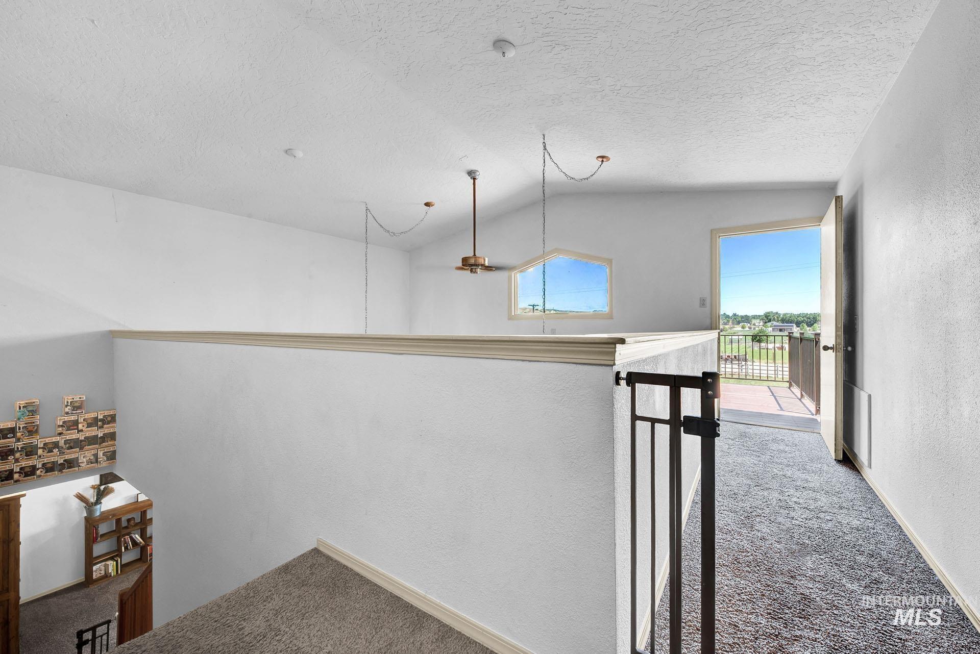 16985 Garnet Rd Property Photo 17